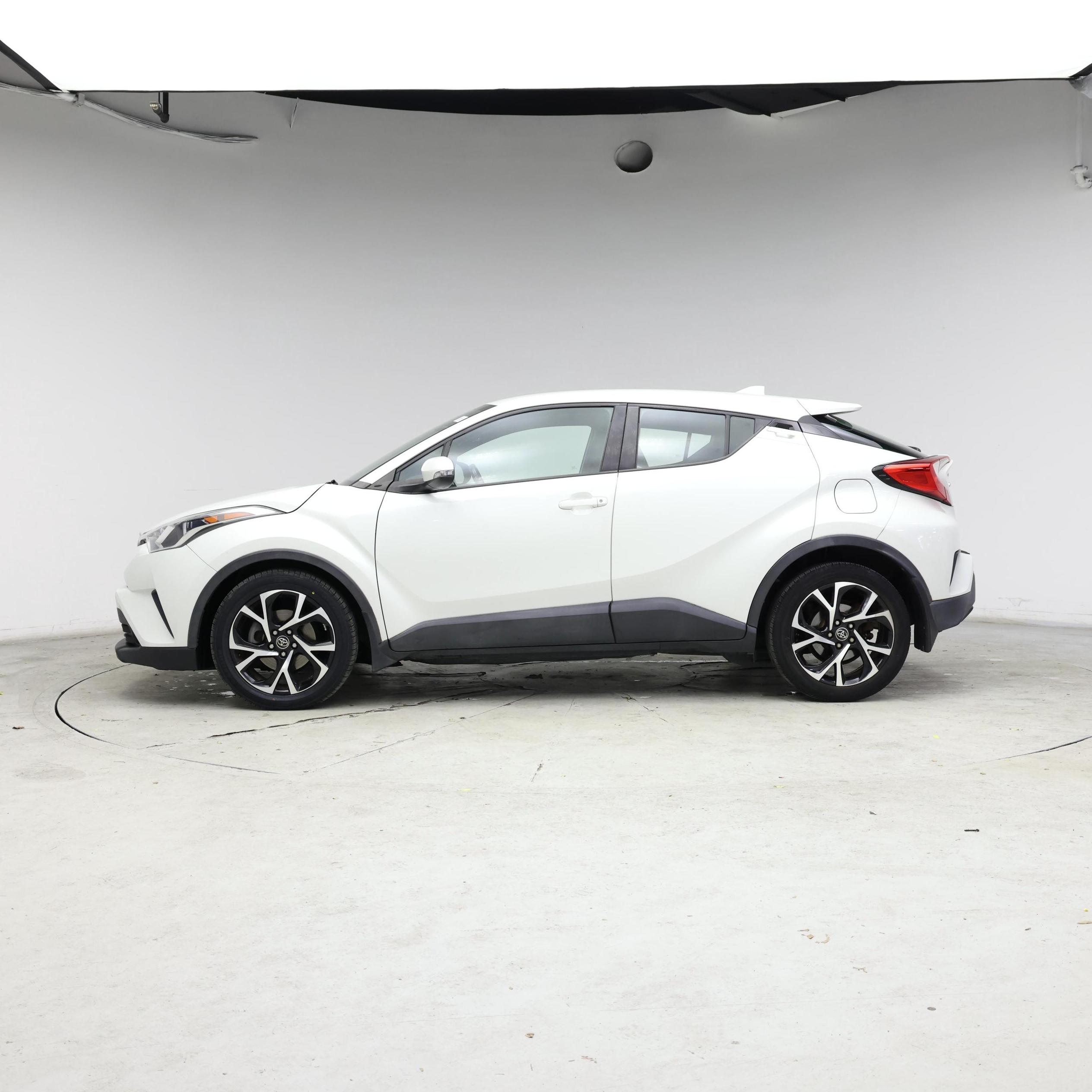 Thumbnail: 2018 Toyota C-HR - 3