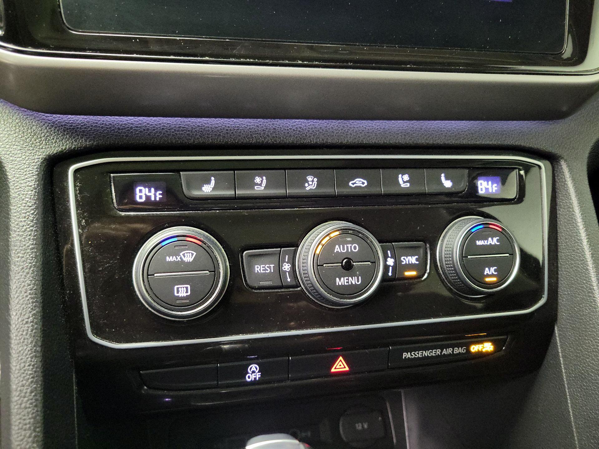 Thumbnail: 2021 Volkswagen Atlas - 17