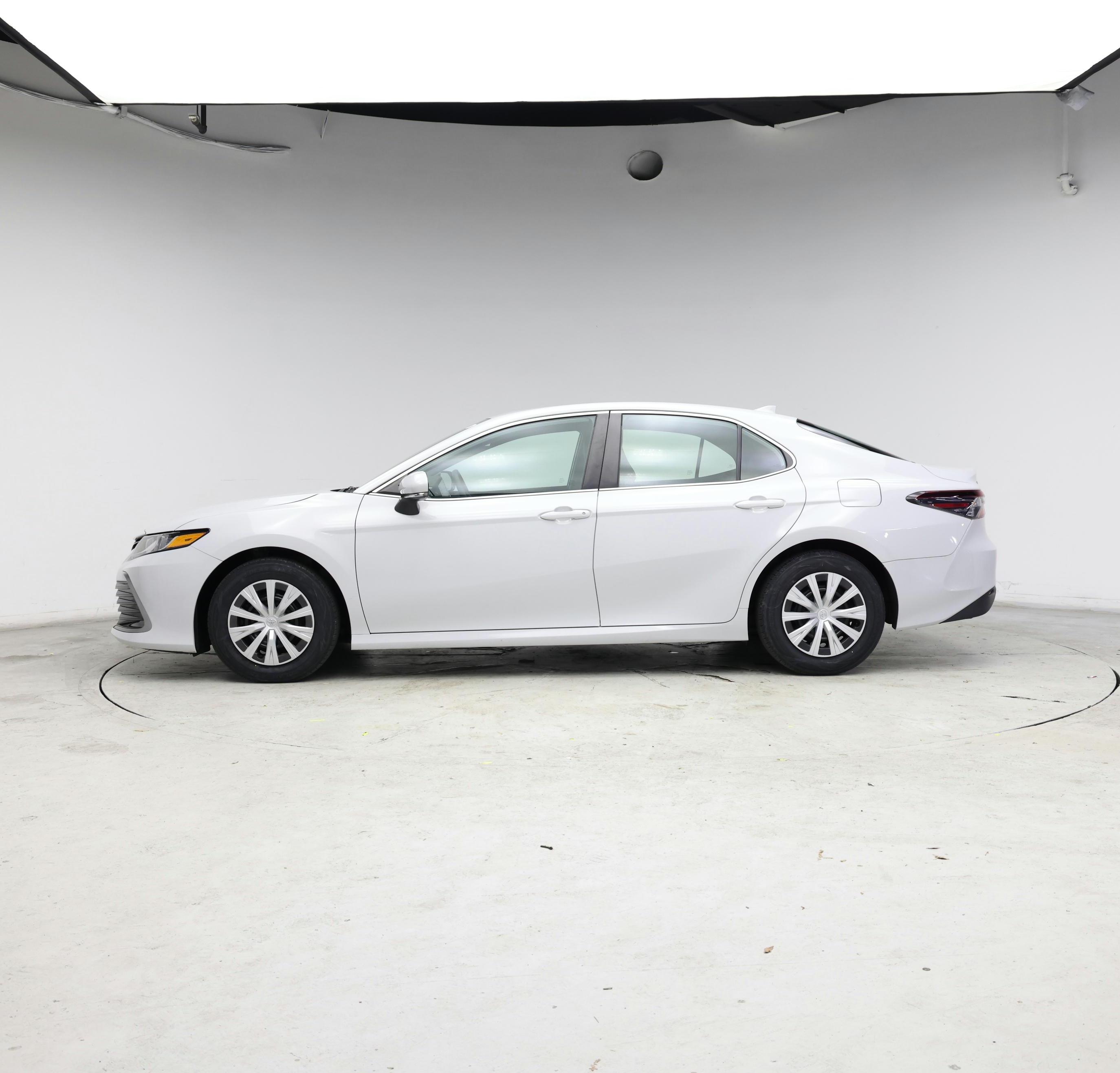 Thumbnail: 2022 Toyota Camry - 3