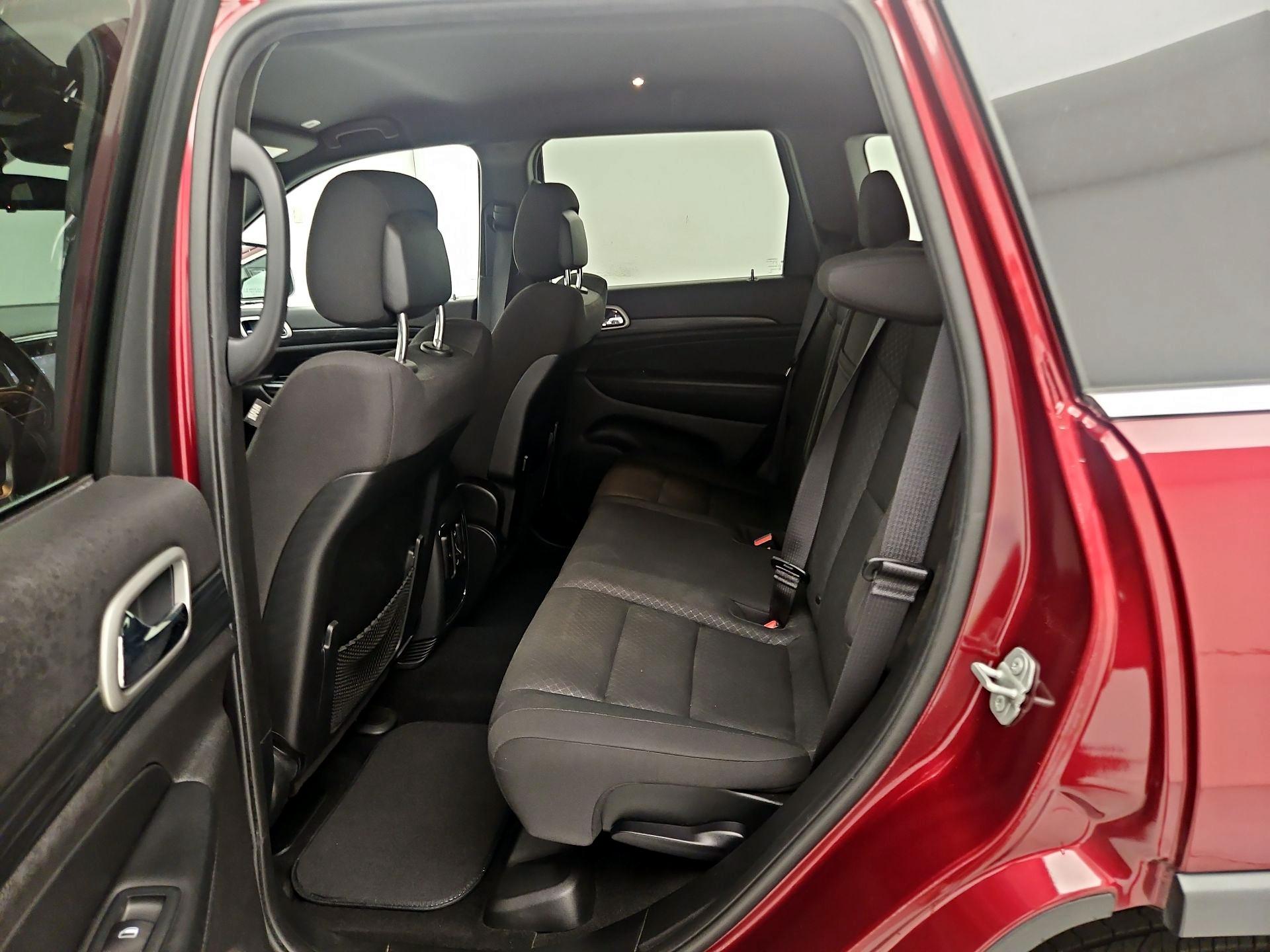 Thumbnail: 2020 Jeep Grand Cherokee - 19