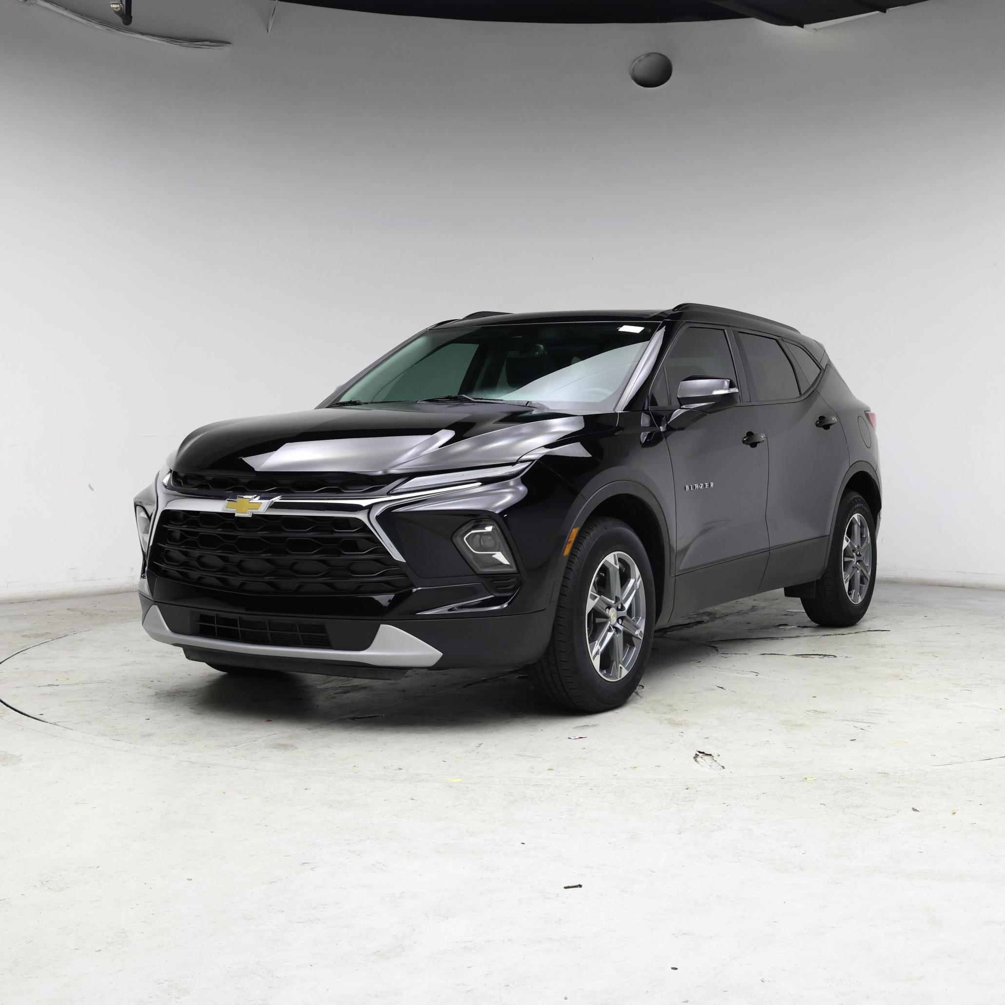 Thumbnail: 2023 Chevrolet Blazer - 4