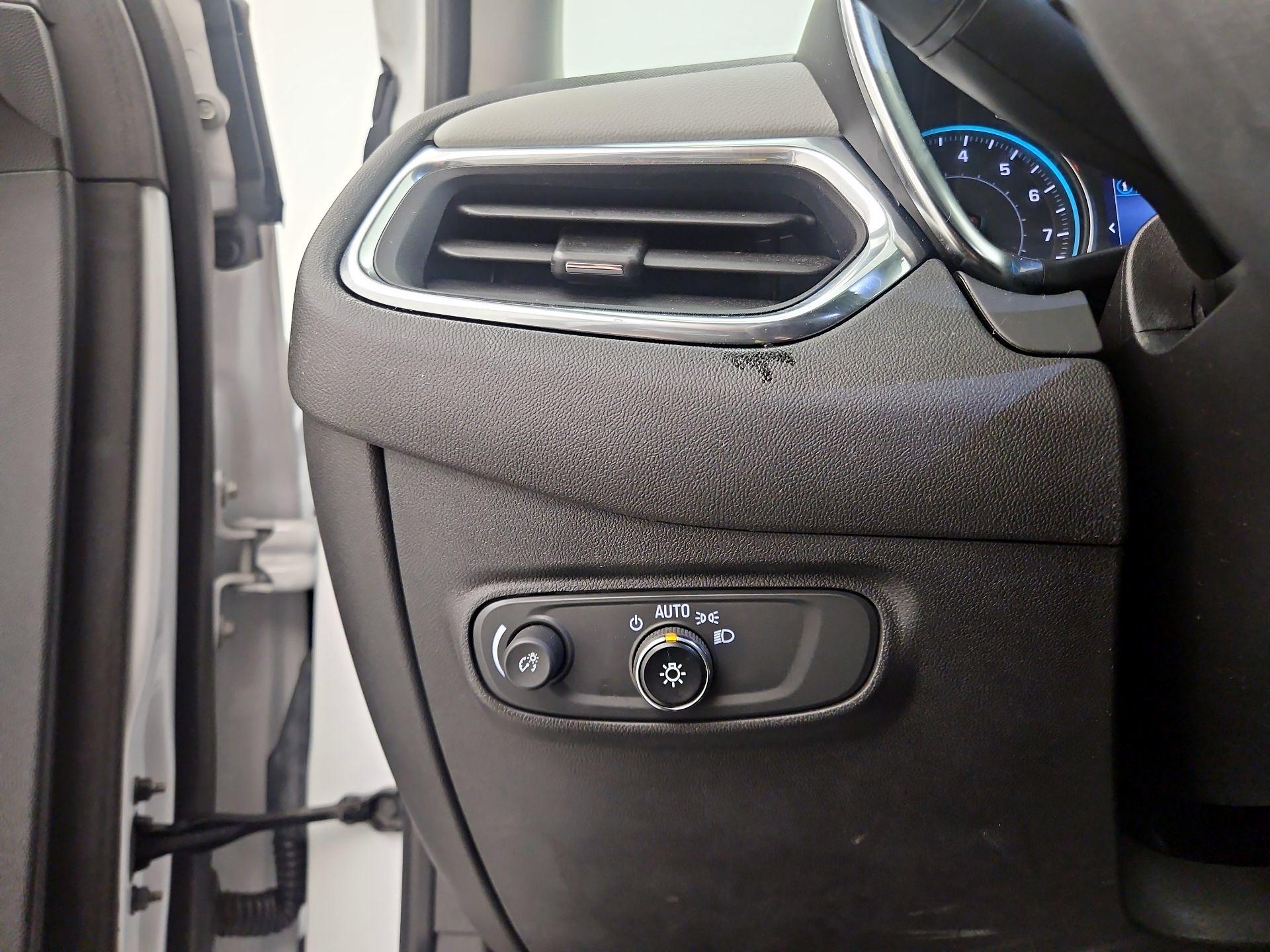 Thumbnail: 2022 Chevrolet Equinox - 13