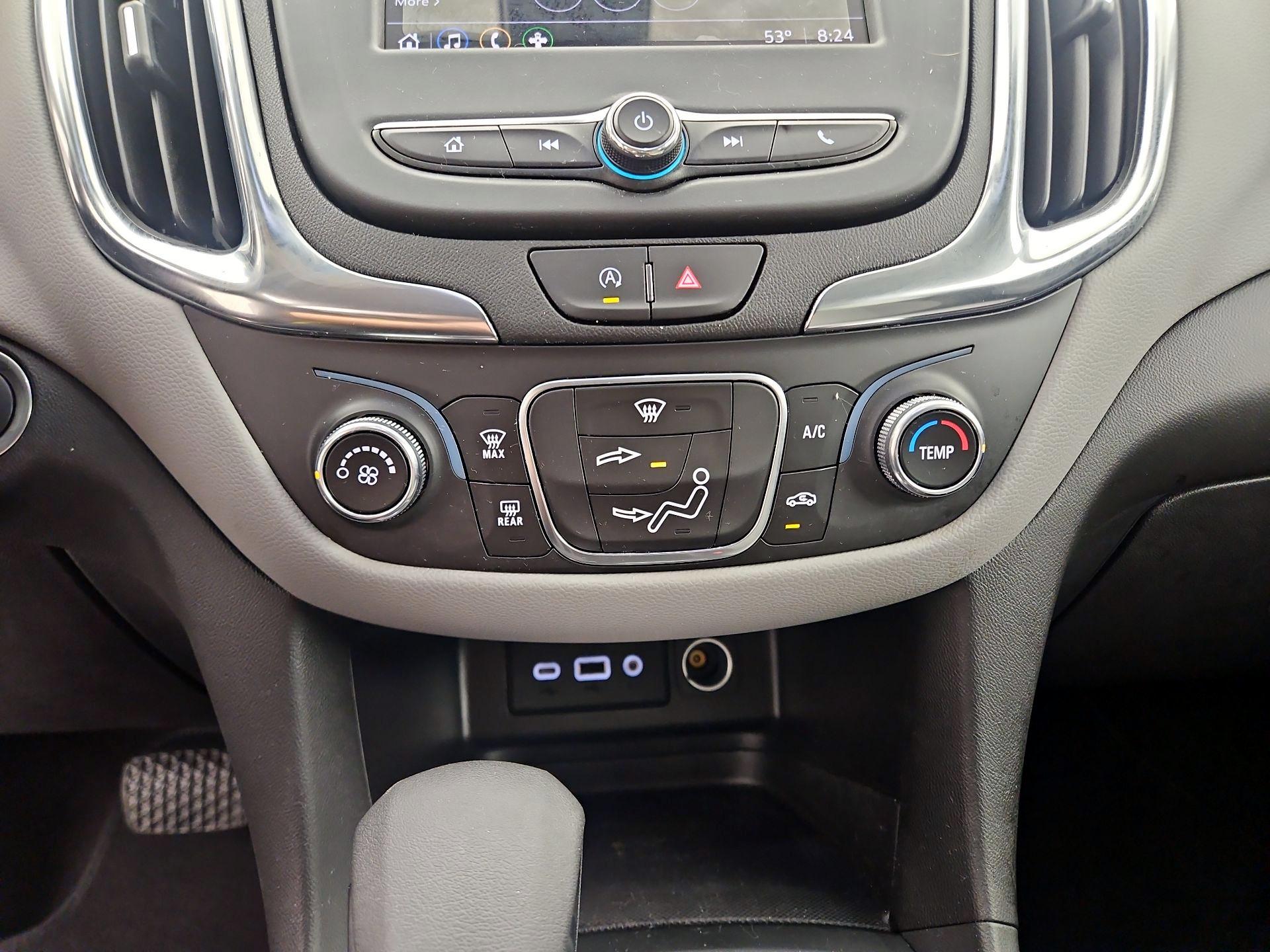 Thumbnail: 2022 Chevrolet Equinox - 16