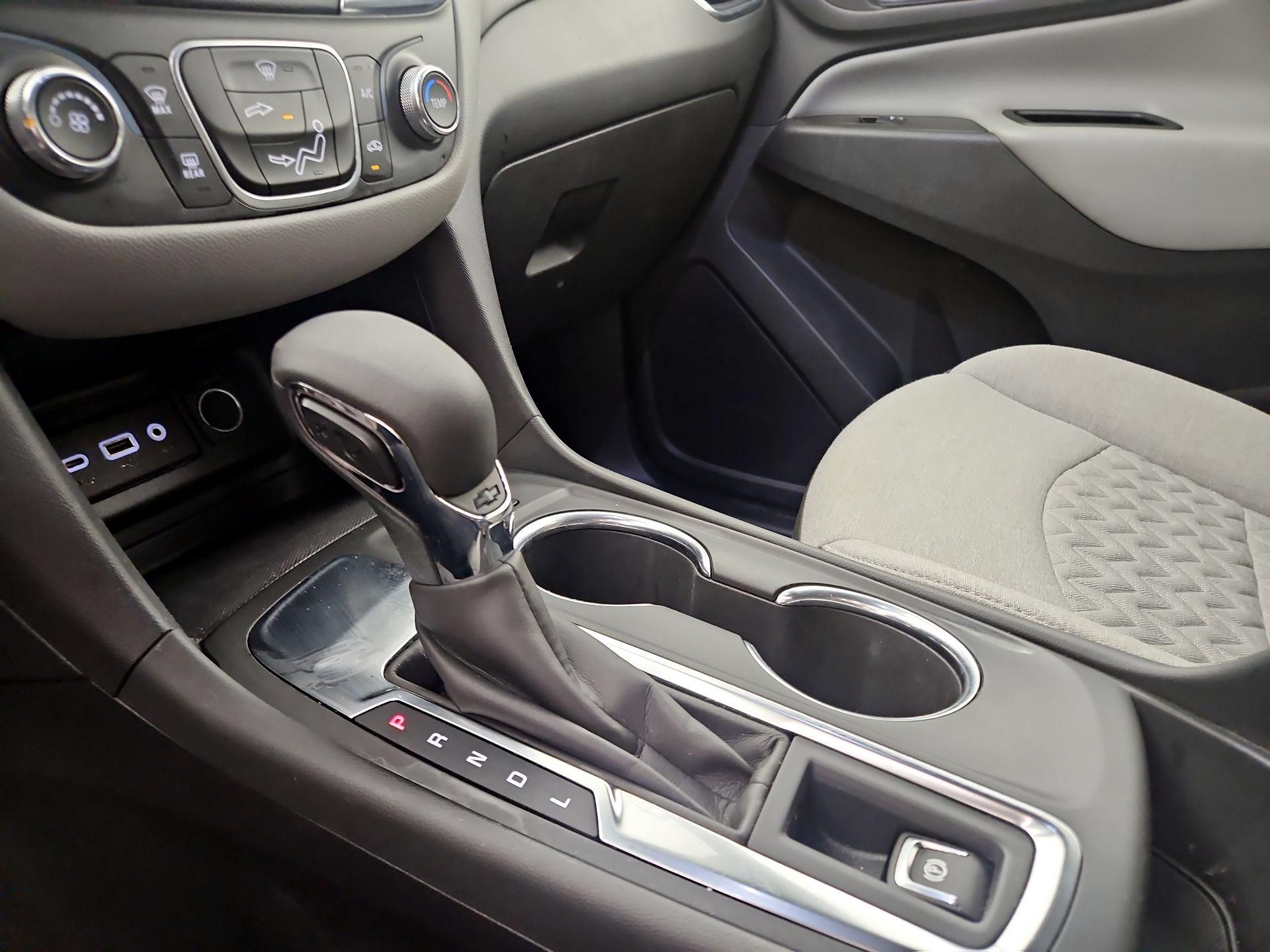 Thumbnail: 2022 Chevrolet Equinox - 17