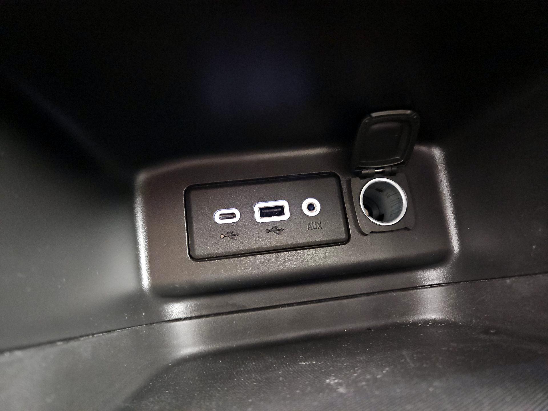 Thumbnail: 2022 Chevrolet Equinox - 18