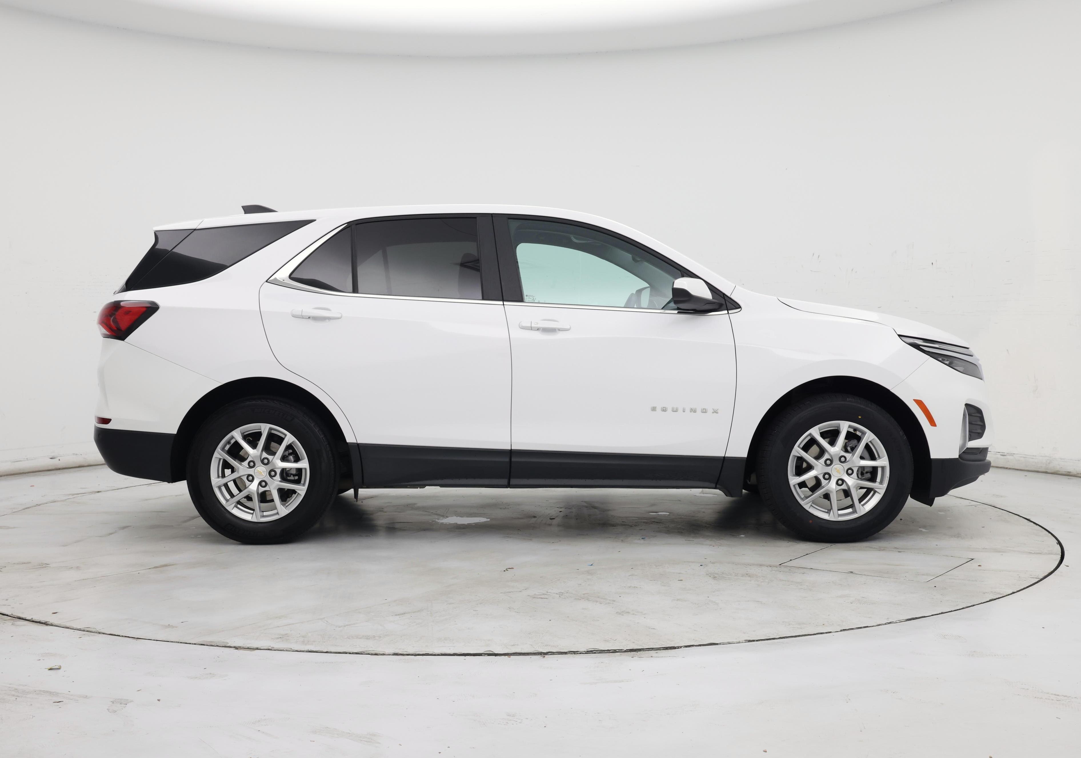 Thumbnail: 2022 Chevrolet Equinox - 7