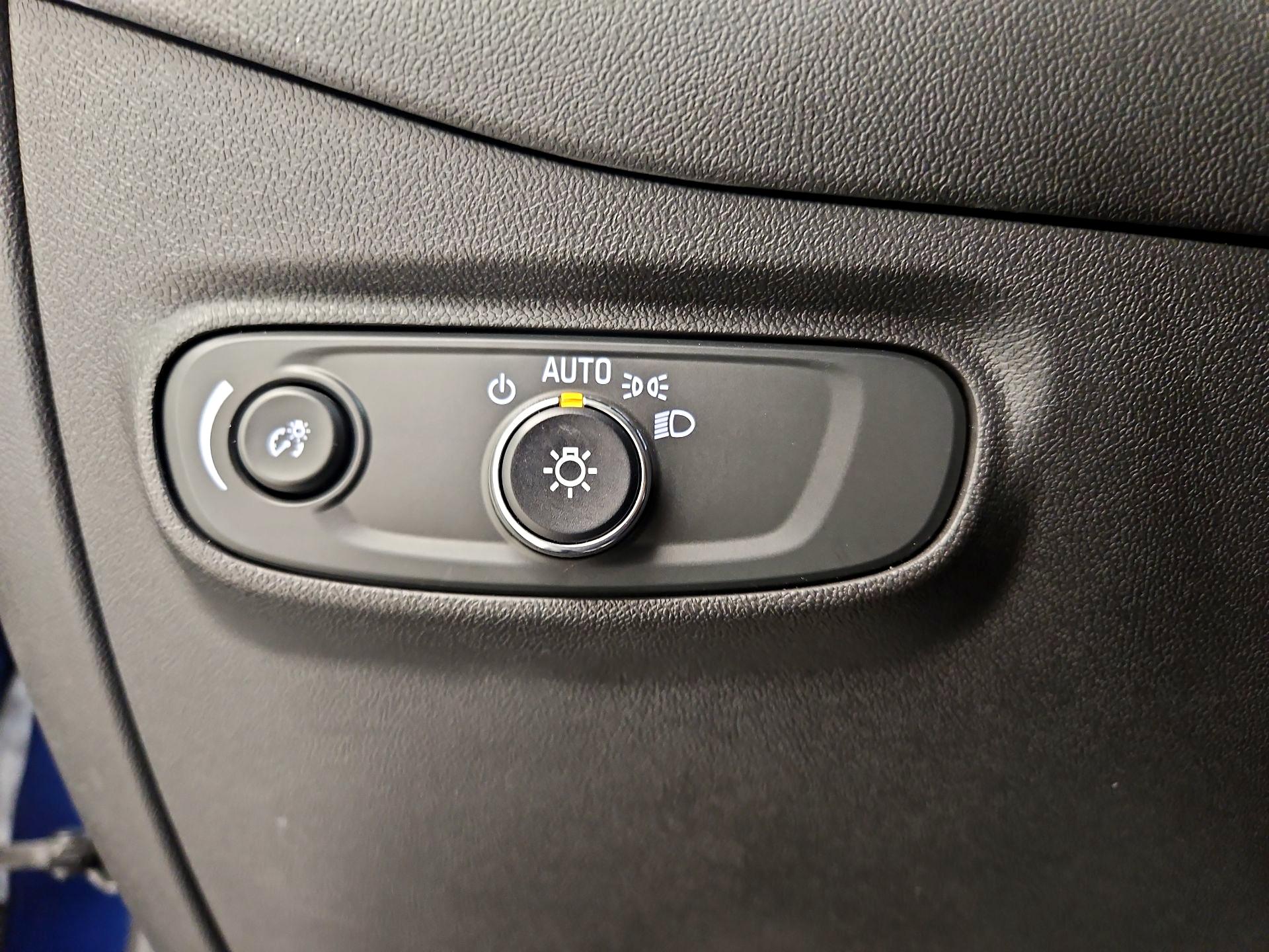 Thumbnail: 2023 Chevrolet Equinox - 13