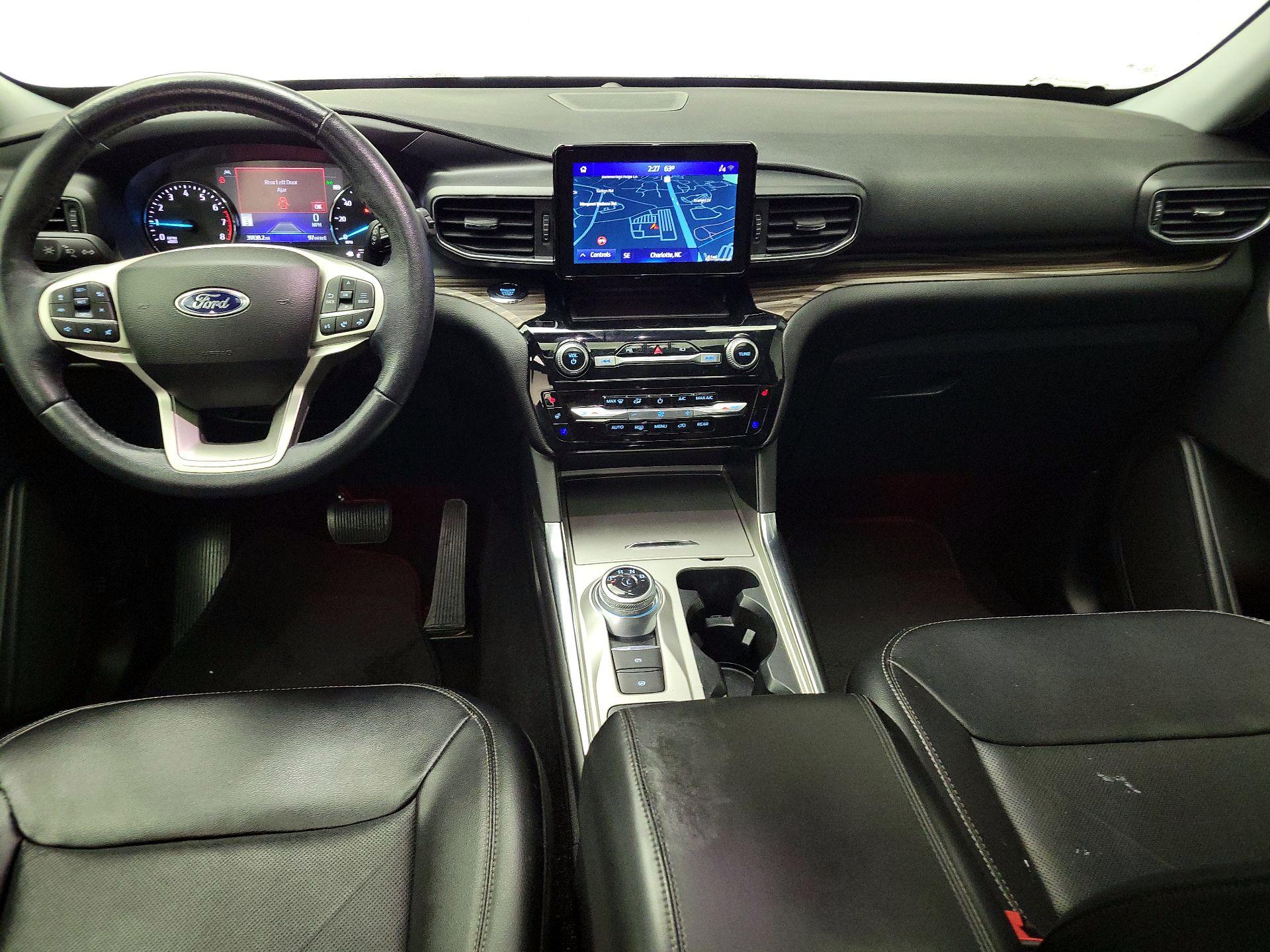 Thumbnail: 2022 Ford Explorer - 9