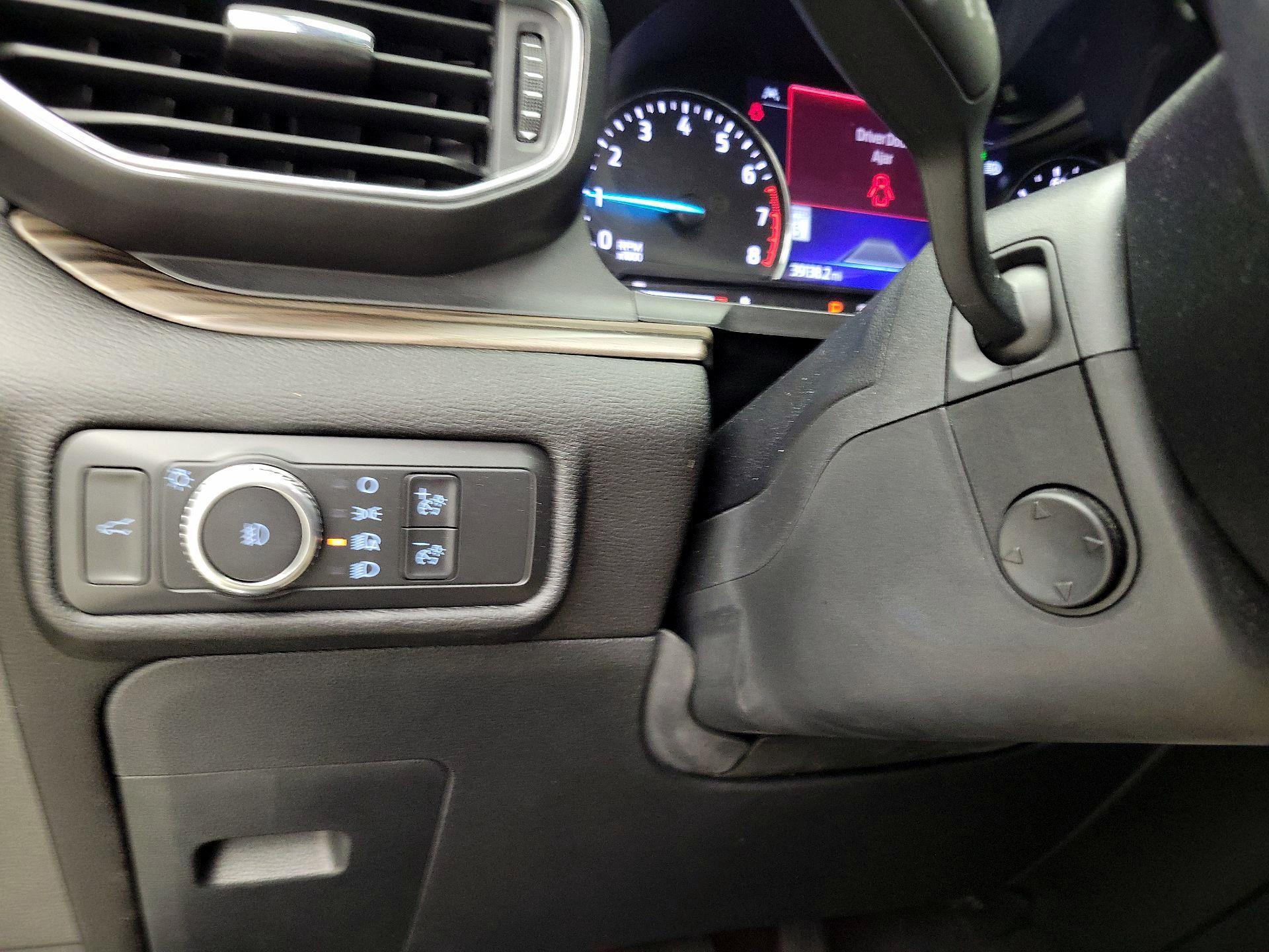 Thumbnail: 2022 Ford Explorer - 13