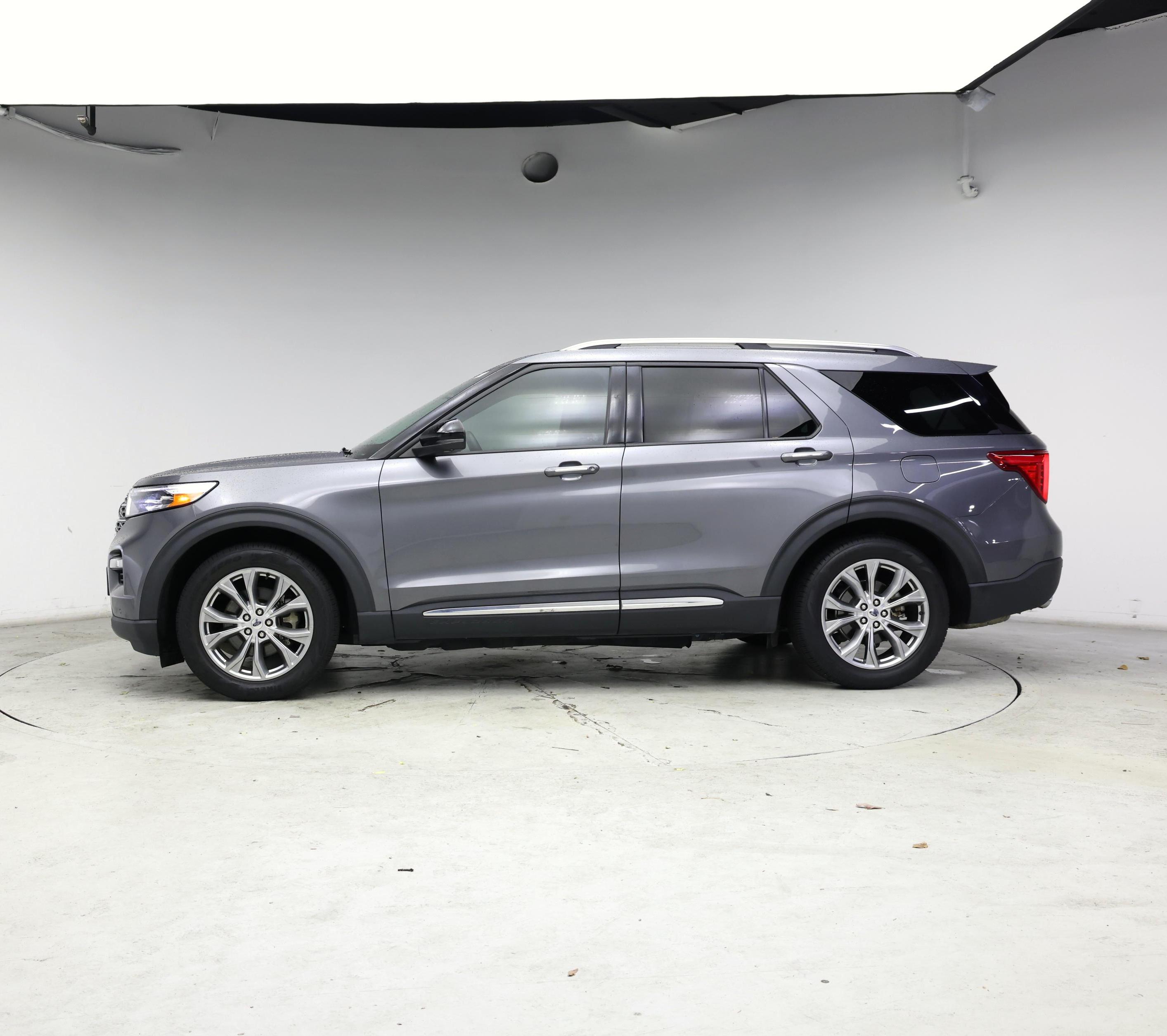 Thumbnail: 2022 Ford Explorer - 3