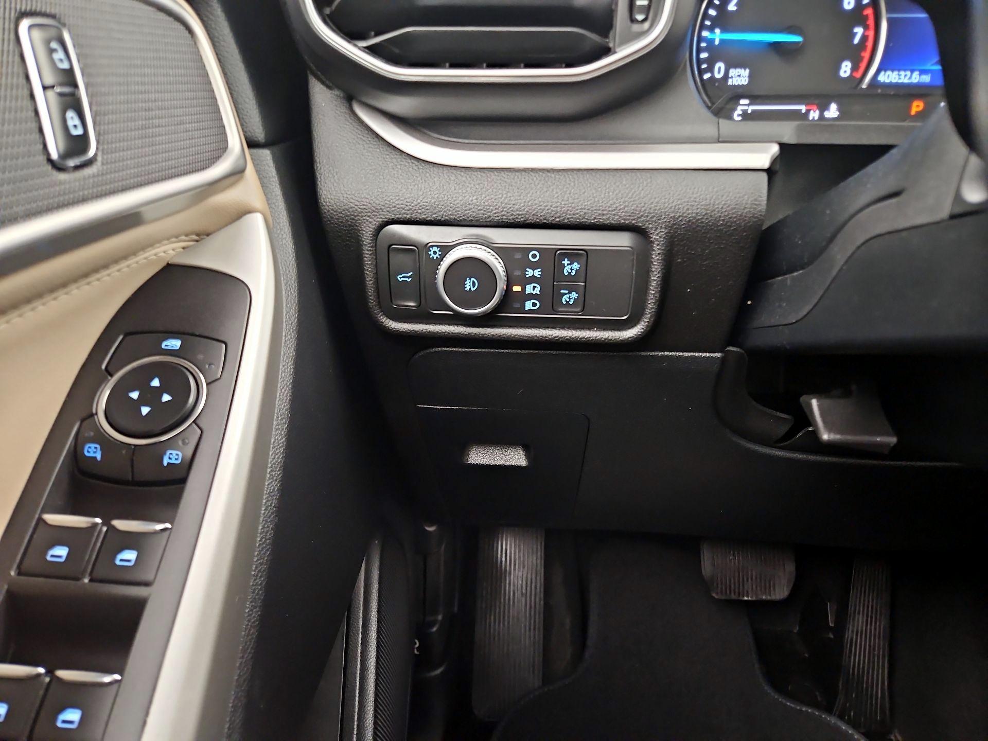 Thumbnail: 2022 Ford Explorer - 13