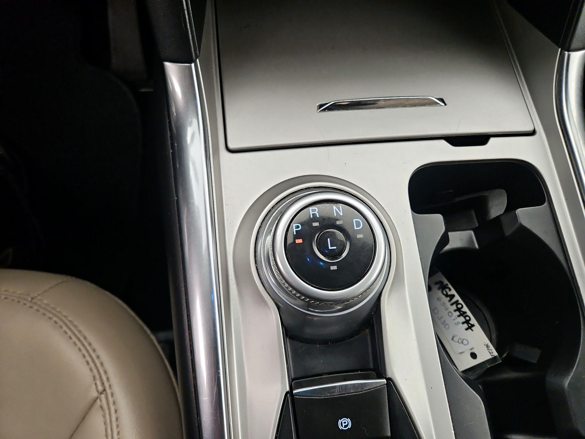 Thumbnail: 2022 Ford Explorer - 17