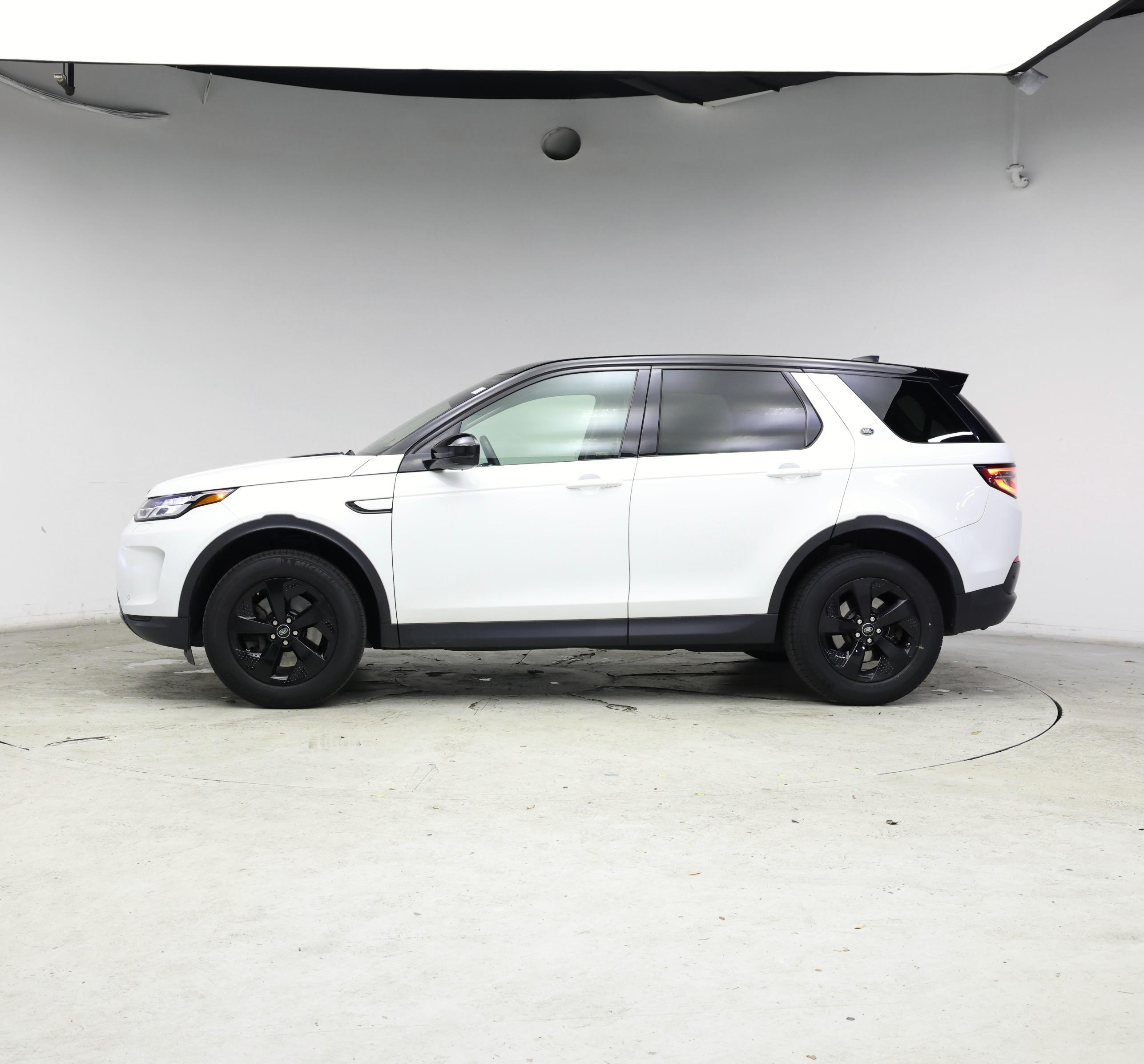 Thumbnail: 2020 Land Rover Discovery Sport - 3