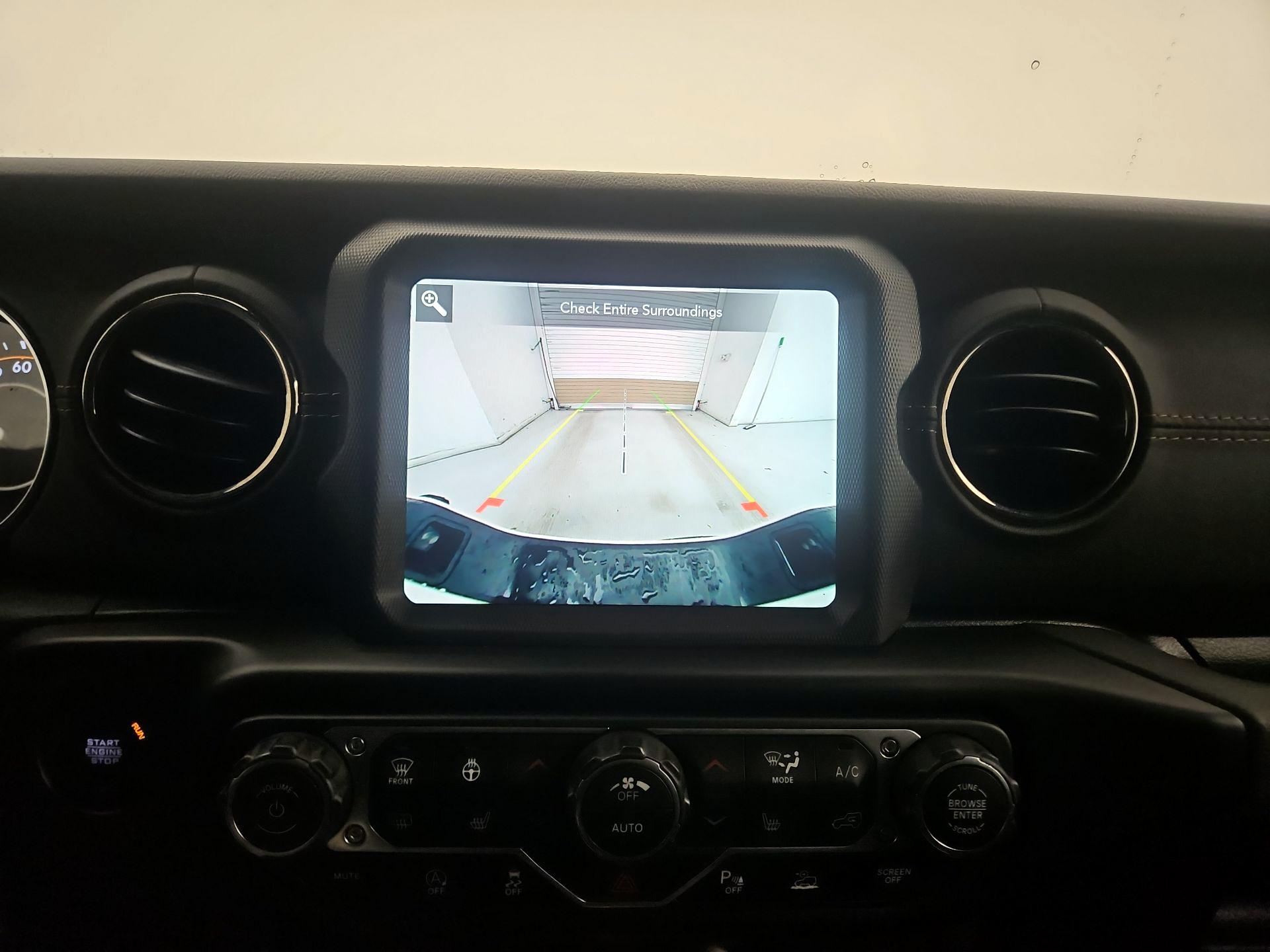 Thumbnail: 2021 Jeep Gladiator - 15