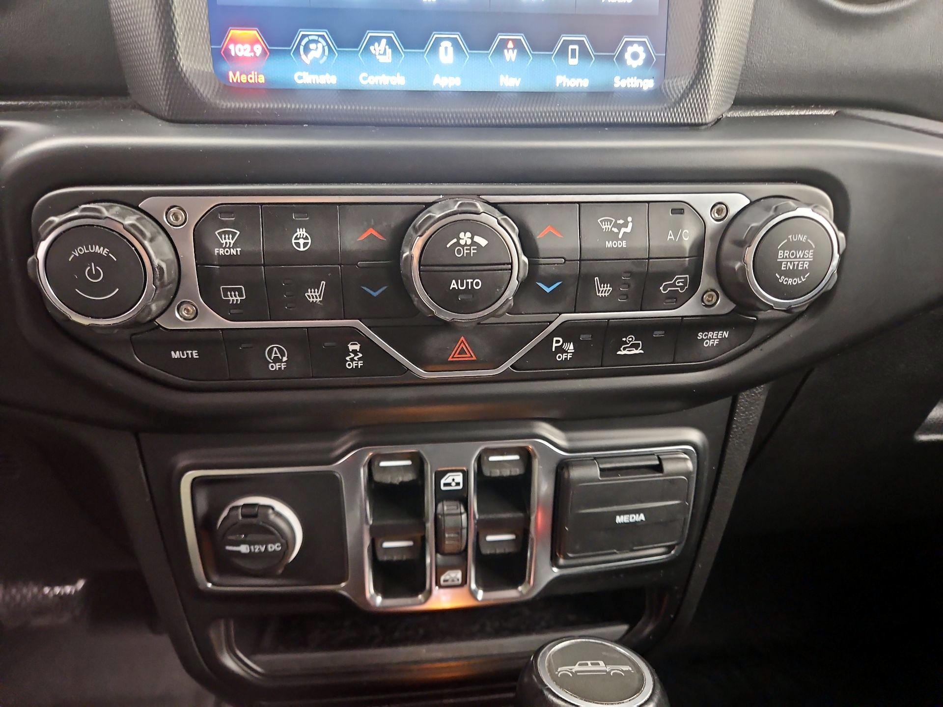 Thumbnail: 2021 Jeep Gladiator - 17