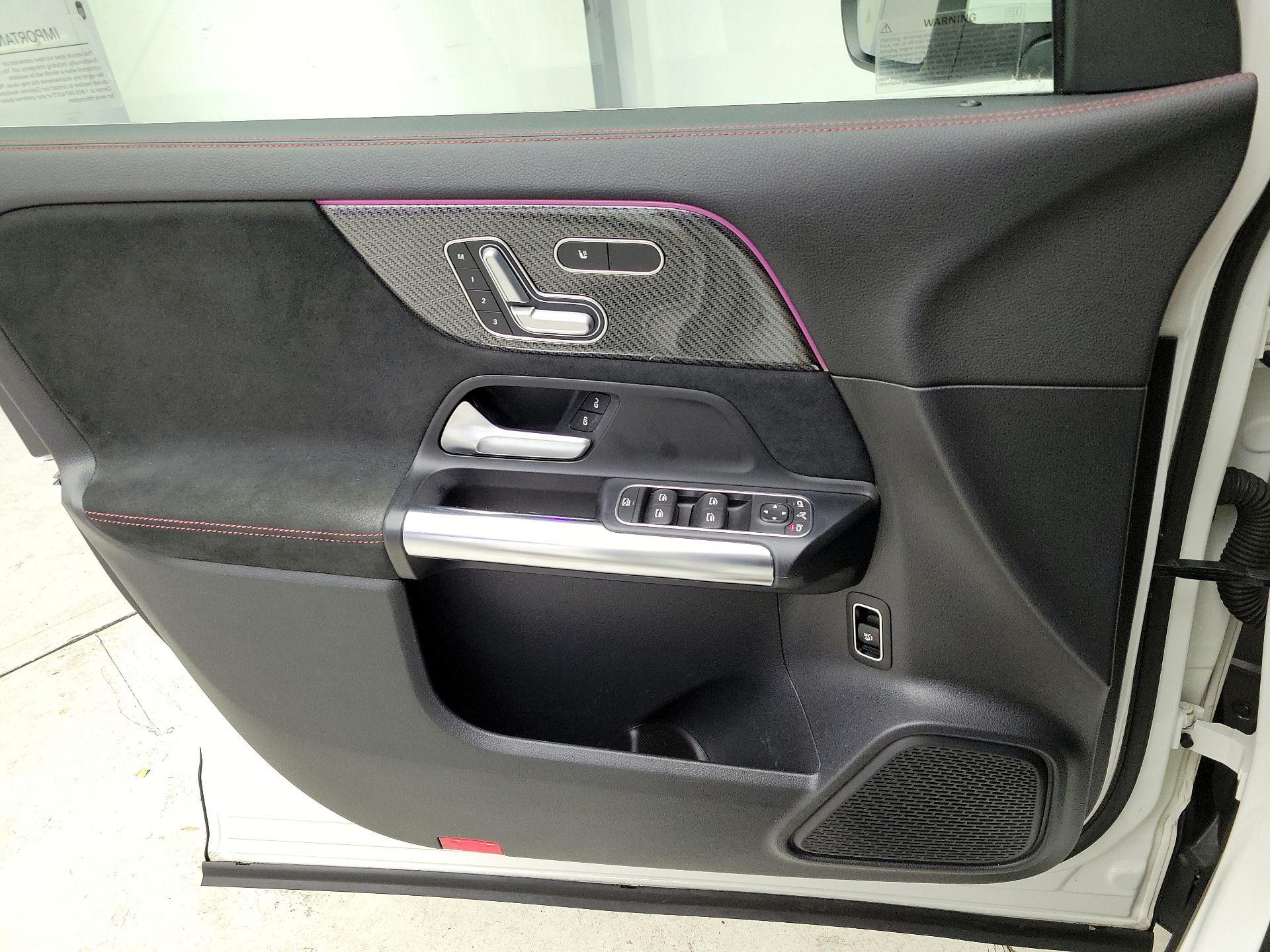 Thumbnail: 2022 Mercedes-Benz GLA - 12