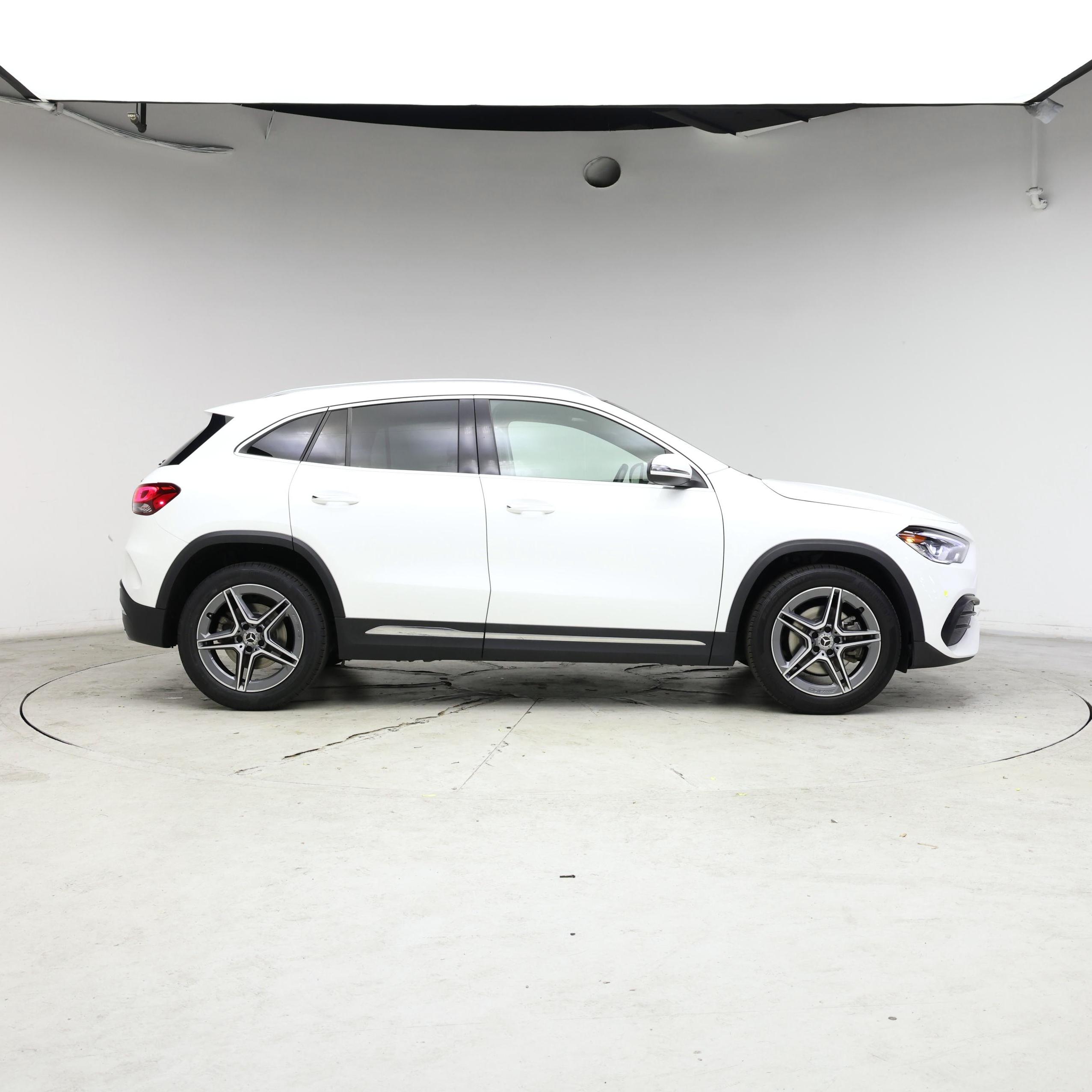 Thumbnail: 2022 Mercedes-Benz GLA - 7