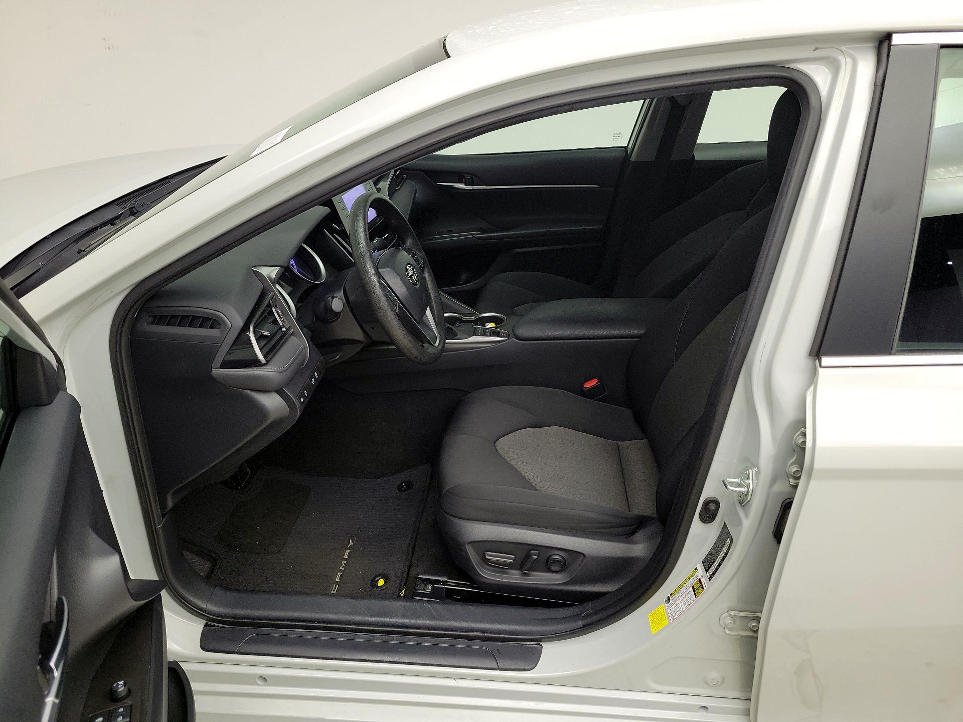 Thumbnail: 2022 Toyota Camry - 11