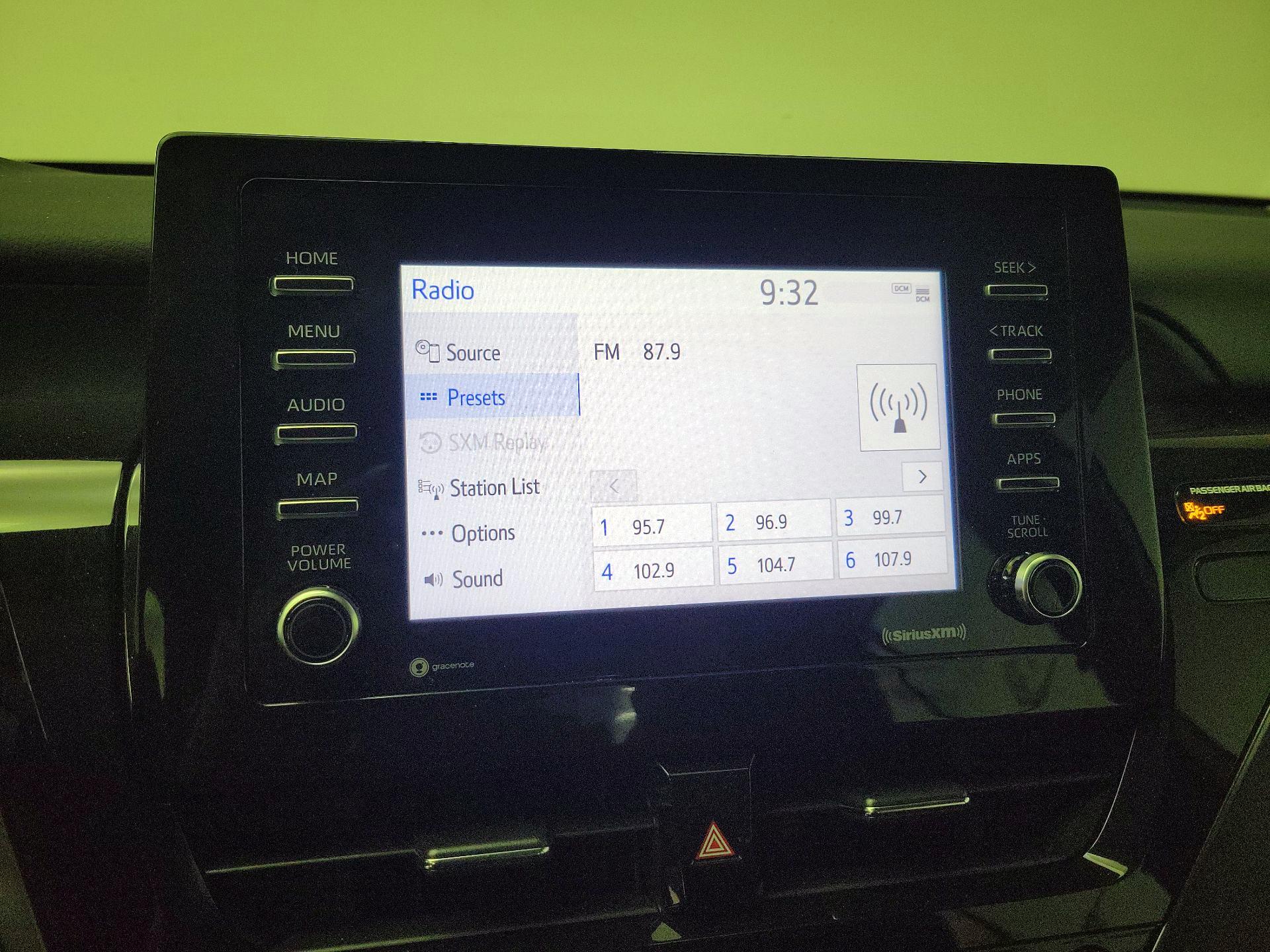 Thumbnail: 2022 Toyota Camry - 15