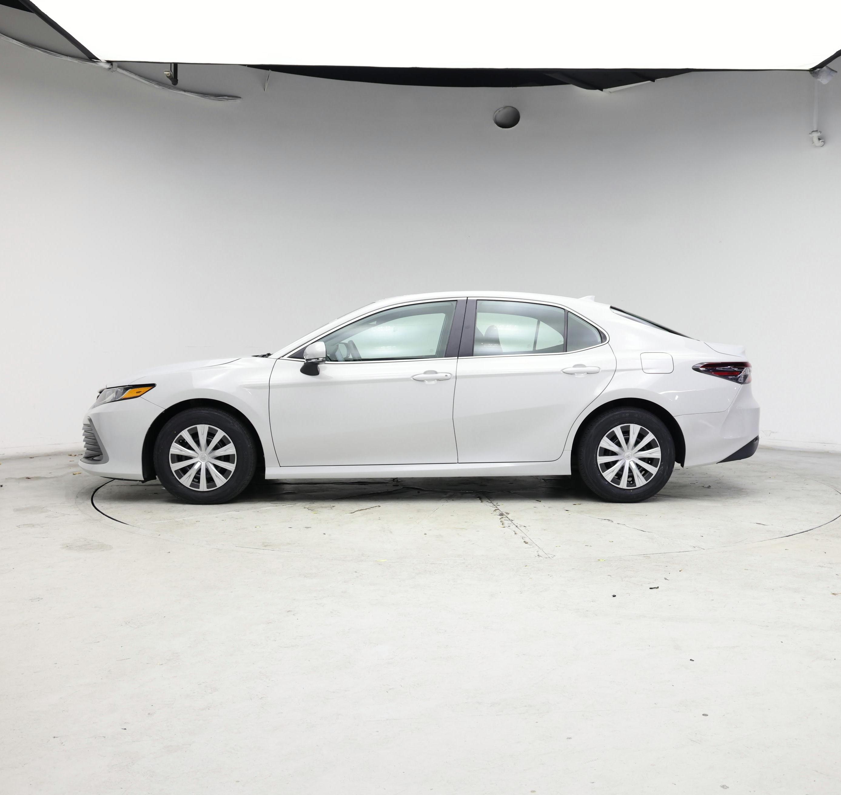 Thumbnail: 2022 Toyota Camry - 3