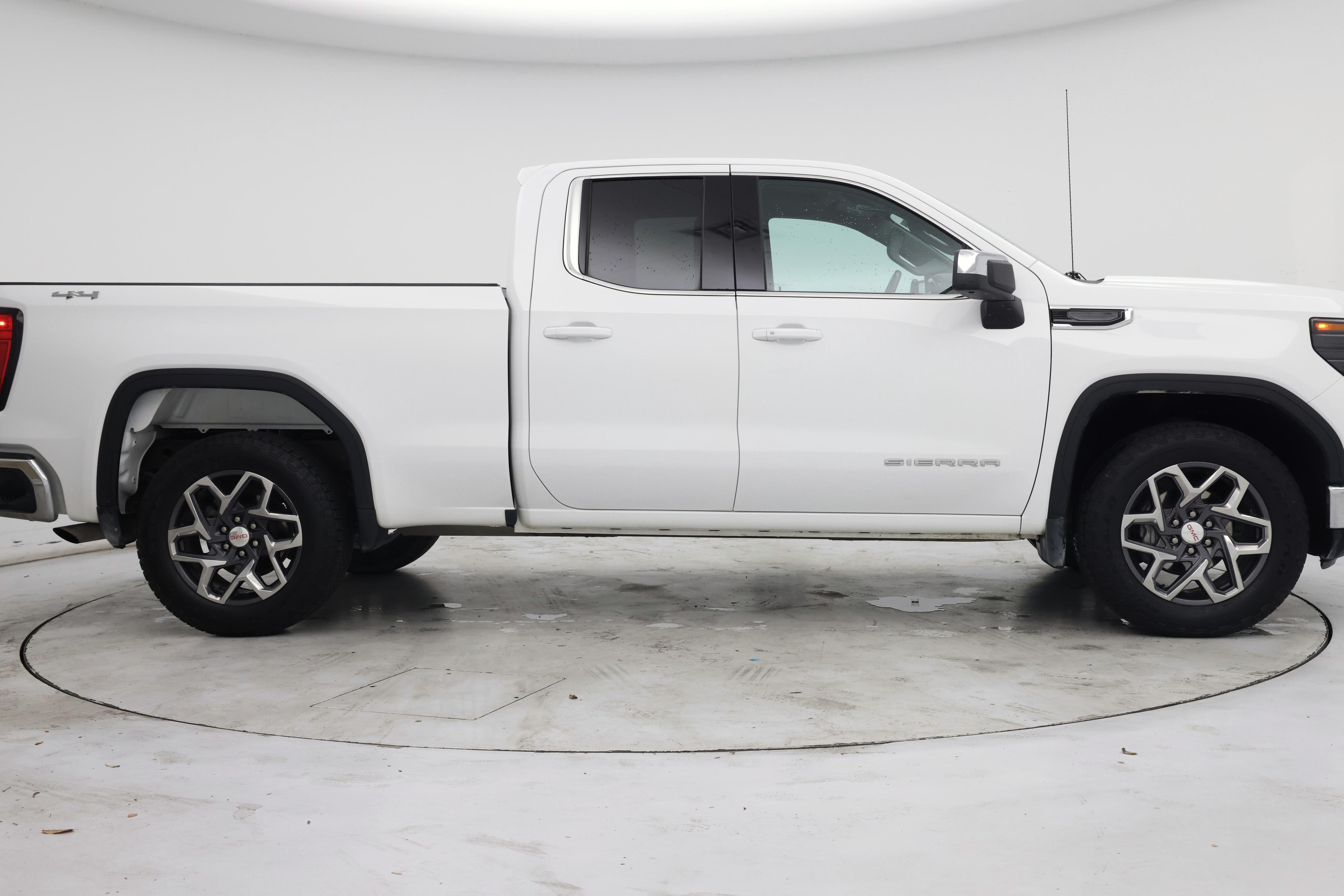 Thumbnail: 2023 GMC Sierra 1500 - 7