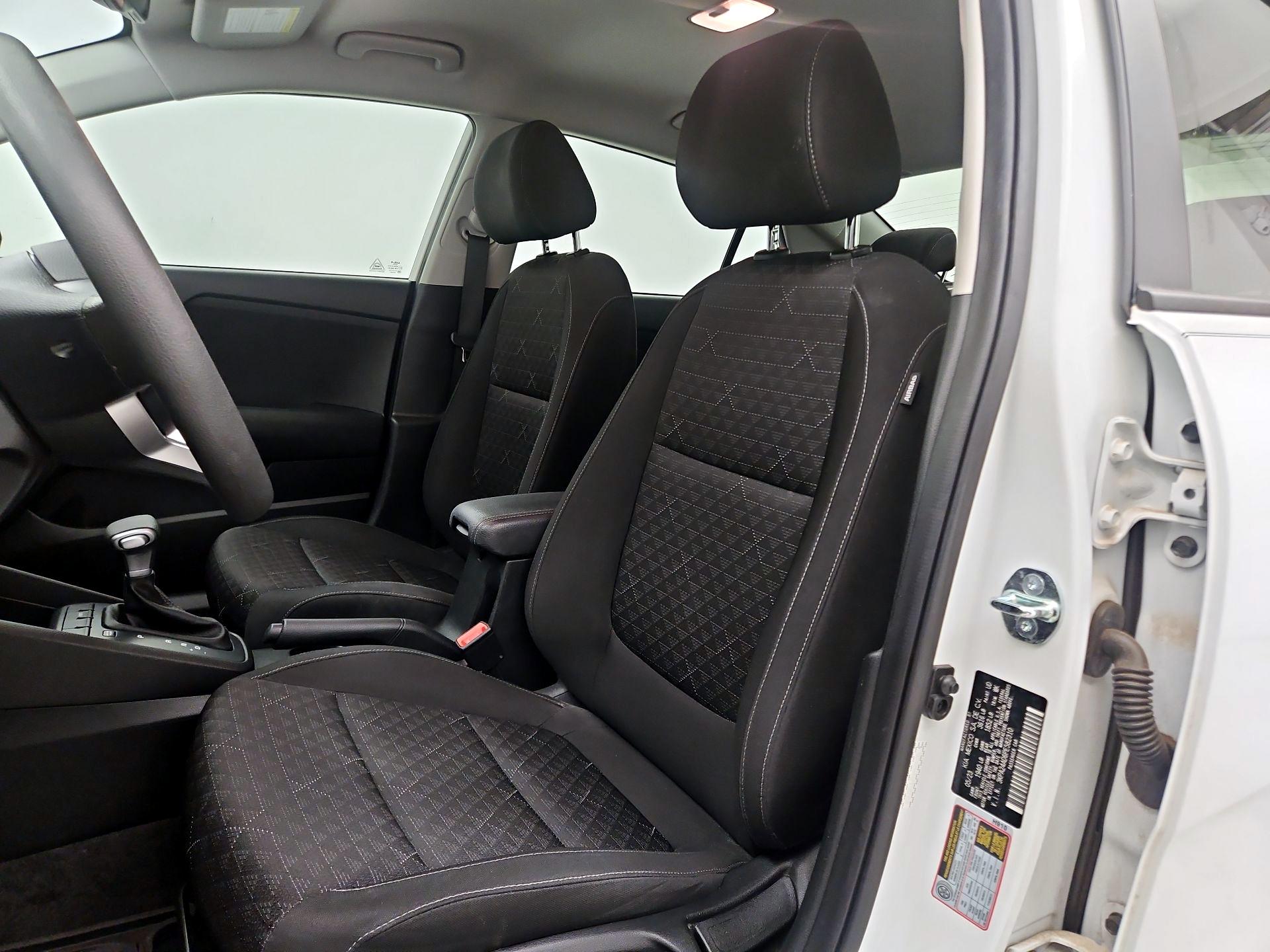 Thumbnail: 2023 Kia Rio - 11