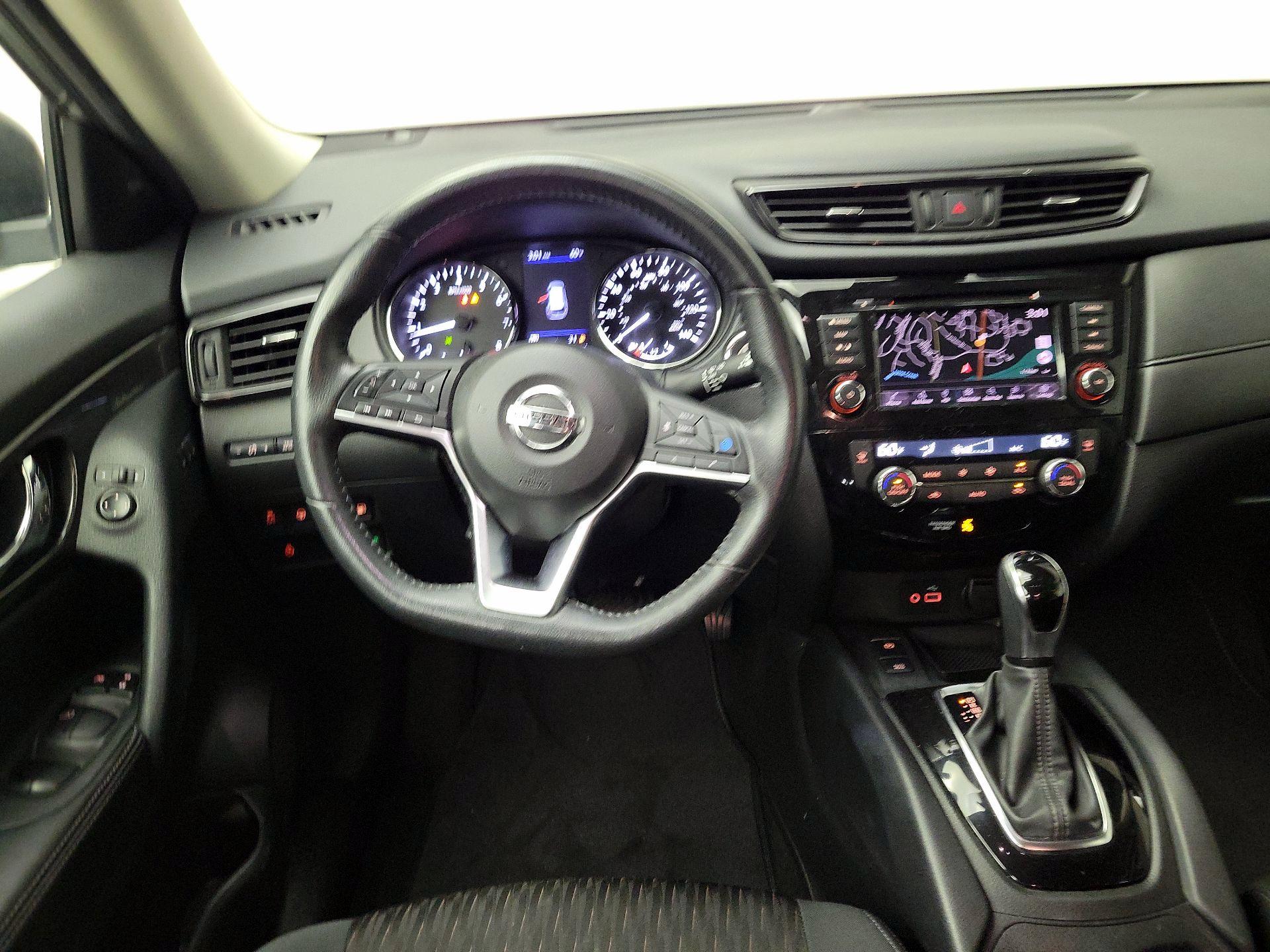 Thumbnail: 2020 Nissan Rogue - 10