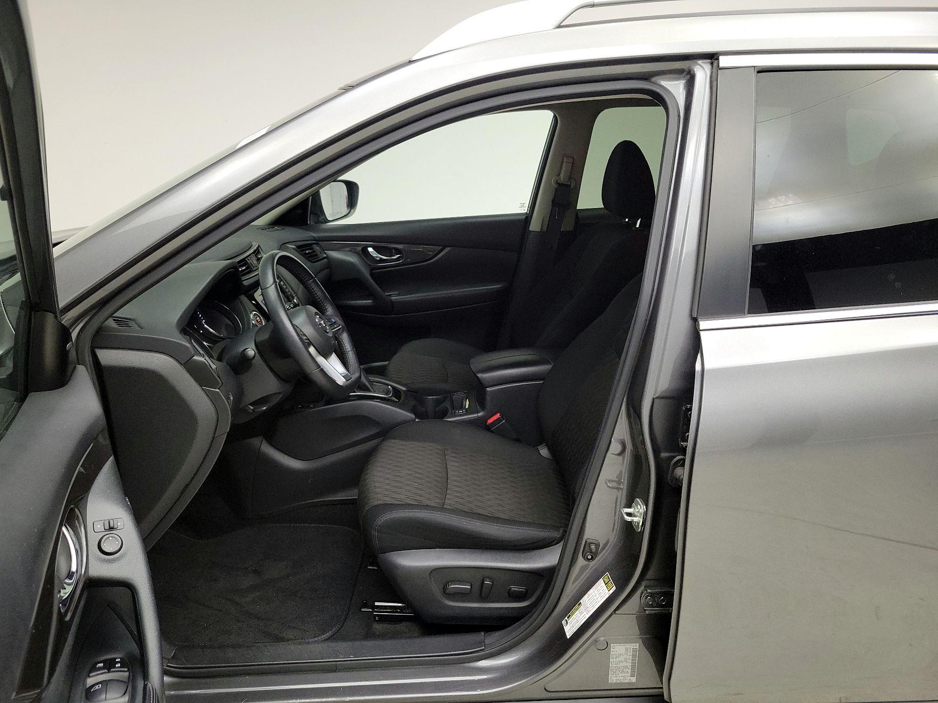 Thumbnail: 2020 Nissan Rogue - 11