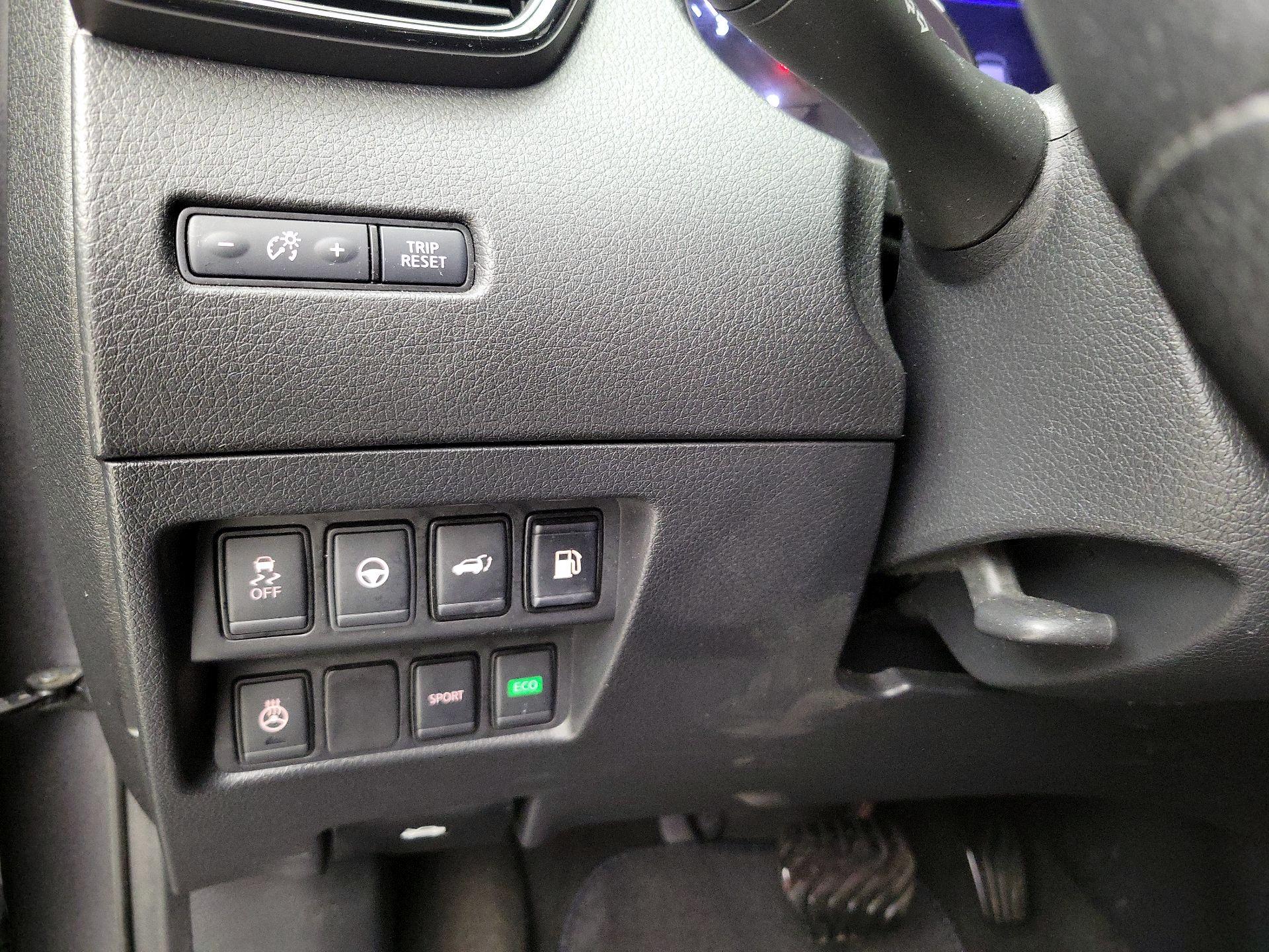 Thumbnail: 2020 Nissan Rogue - 13