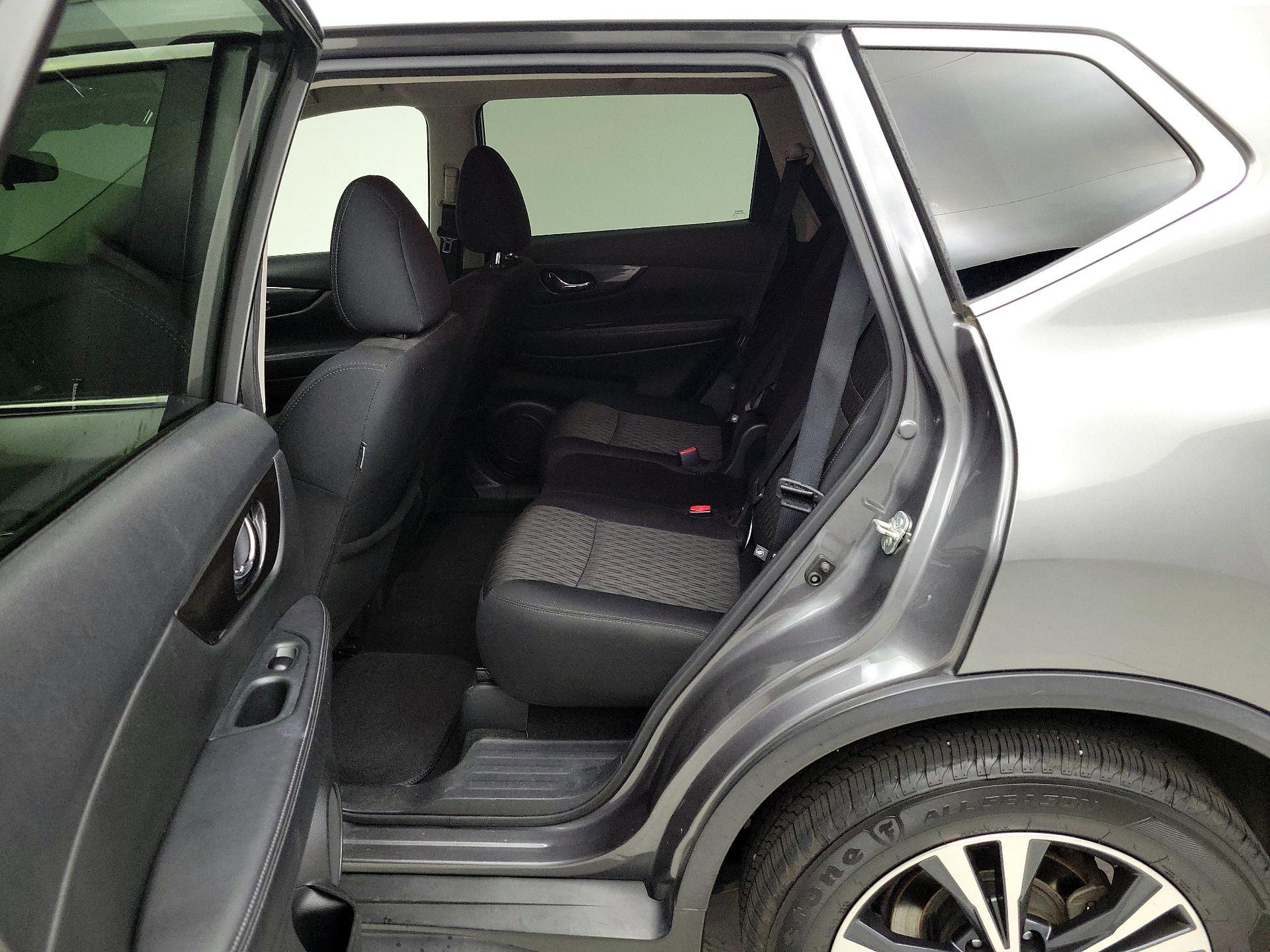 Thumbnail: 2020 Nissan Rogue - 20