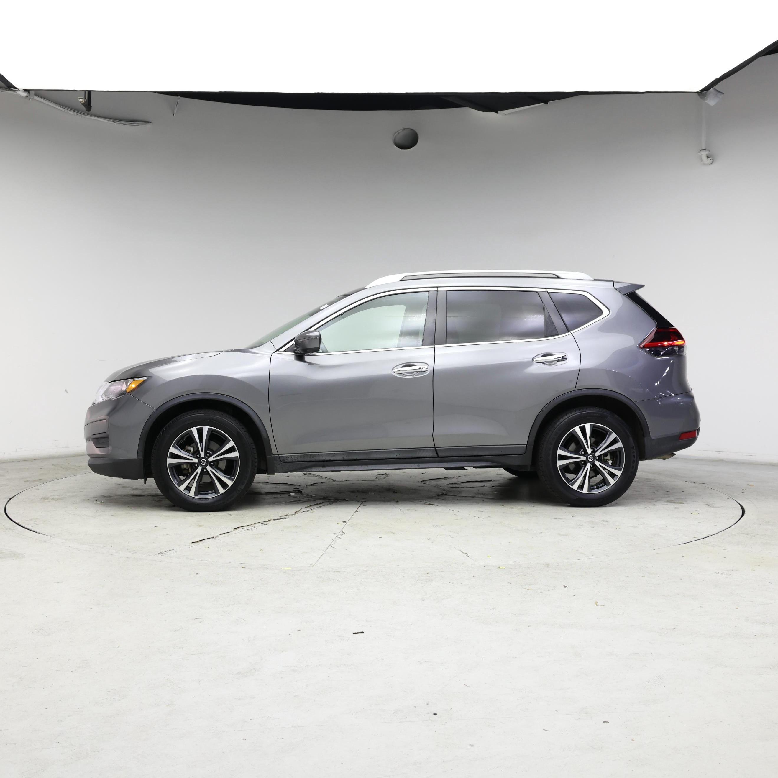 Thumbnail: 2020 Nissan Rogue - 3
