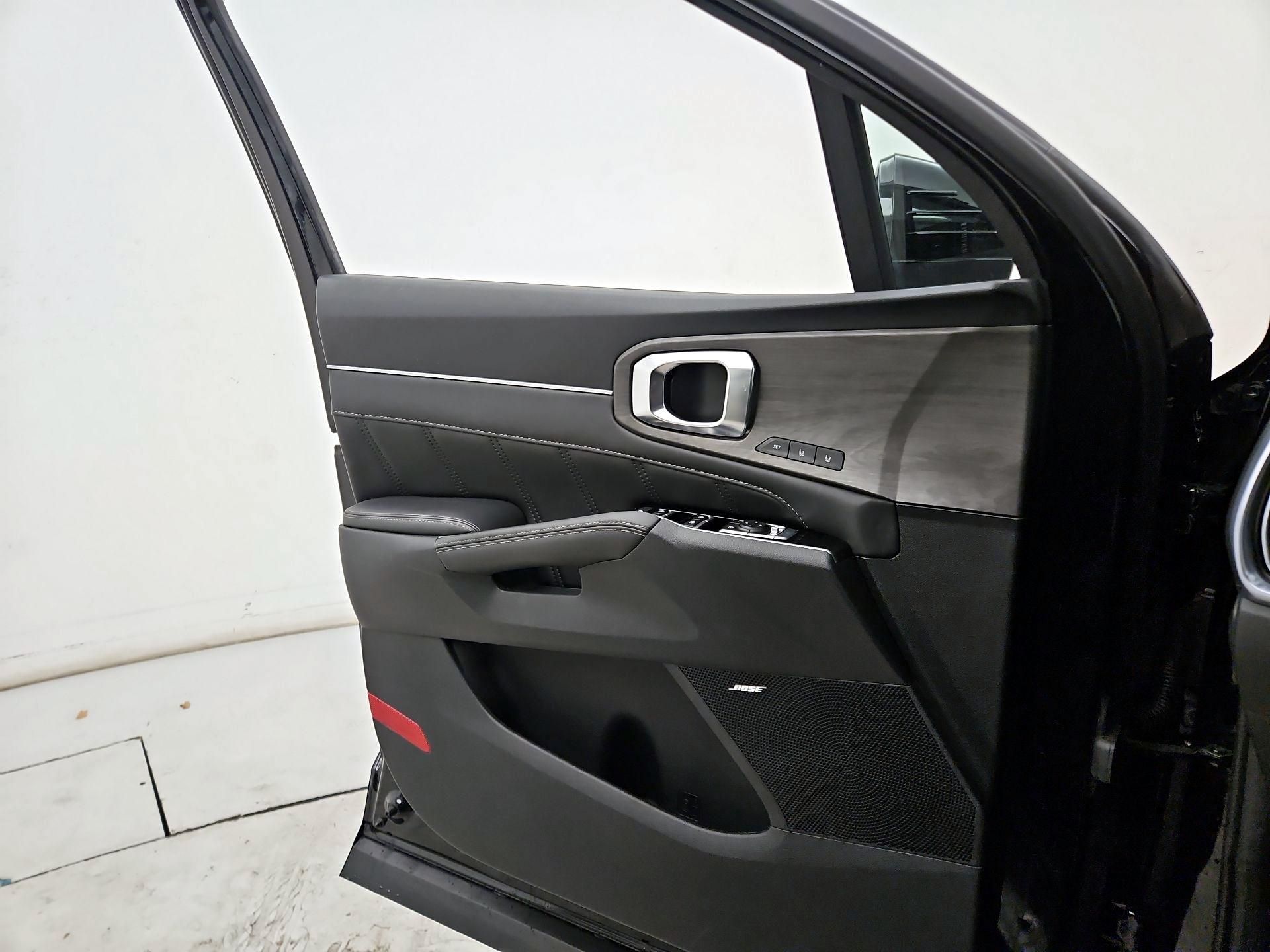 Thumbnail: 2024 Kia Sorento - 12