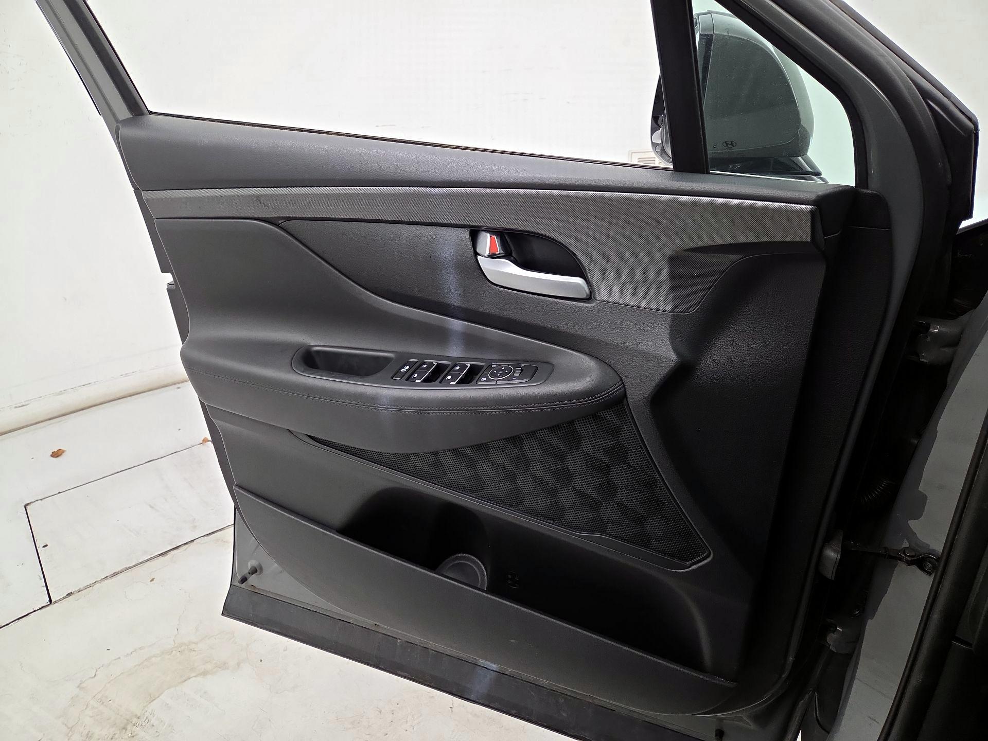 Thumbnail: 2022 Hyundai Santa Fe - 12