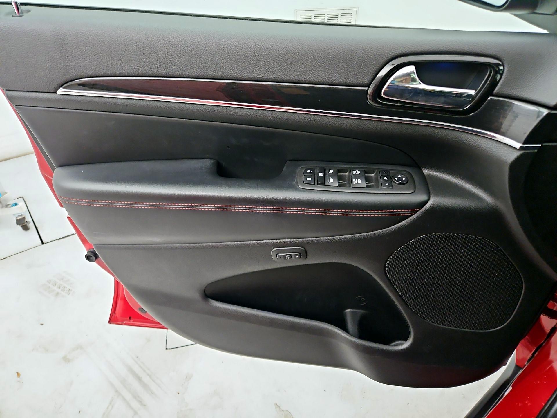 Thumbnail: 2021 Jeep Grand Cherokee - 12