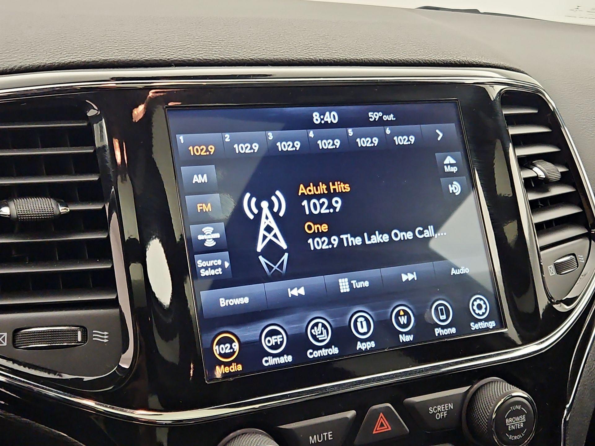 Thumbnail: 2021 Jeep Grand Cherokee - 16