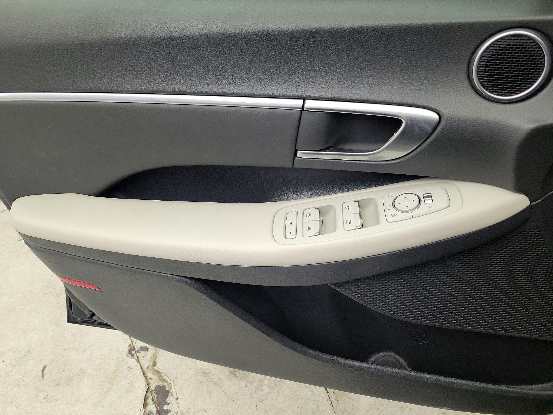 Thumbnail: 2022 Hyundai Sonata - 12