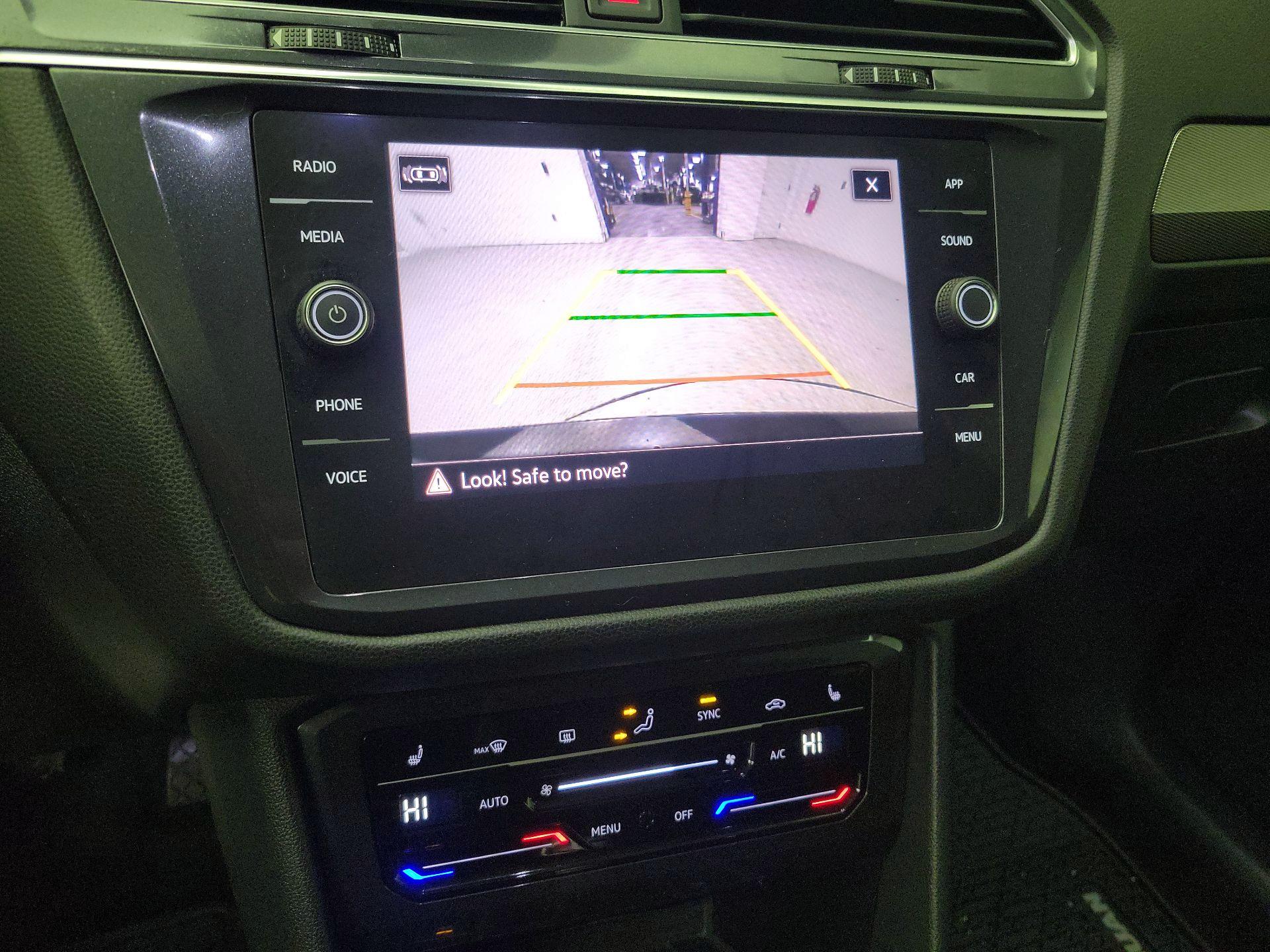 Thumbnail: 2022 Volkswagen Tiguan - 14