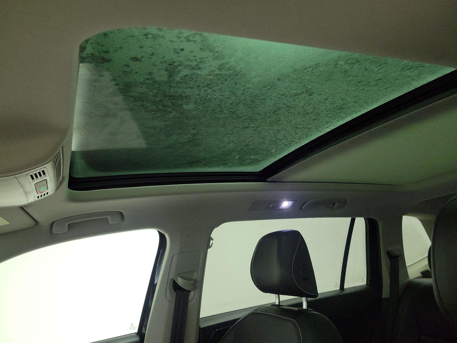 Thumbnail: 2022 Volkswagen Tiguan - 19