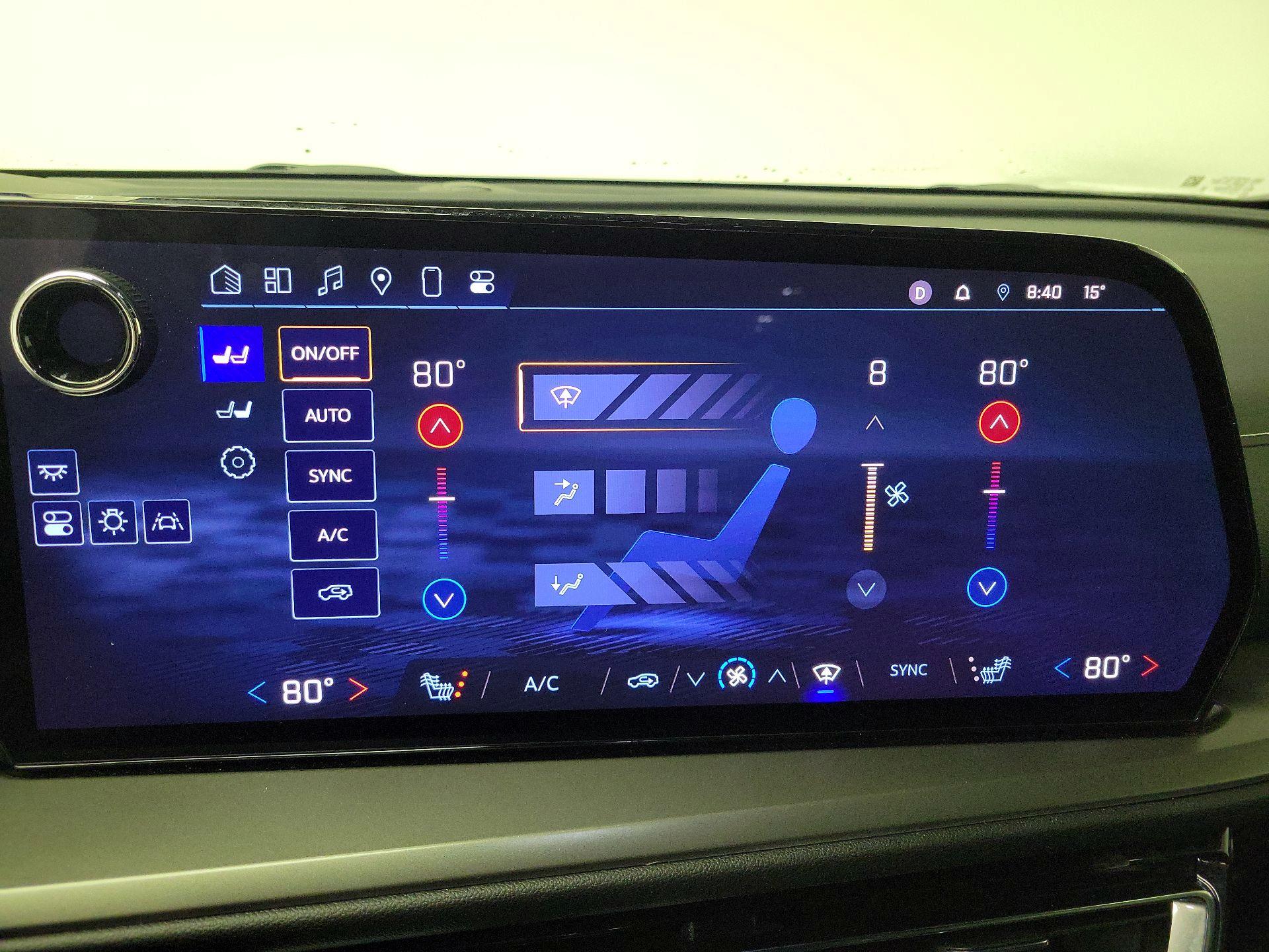 Thumbnail: 2025 Chevrolet Traverse - 16