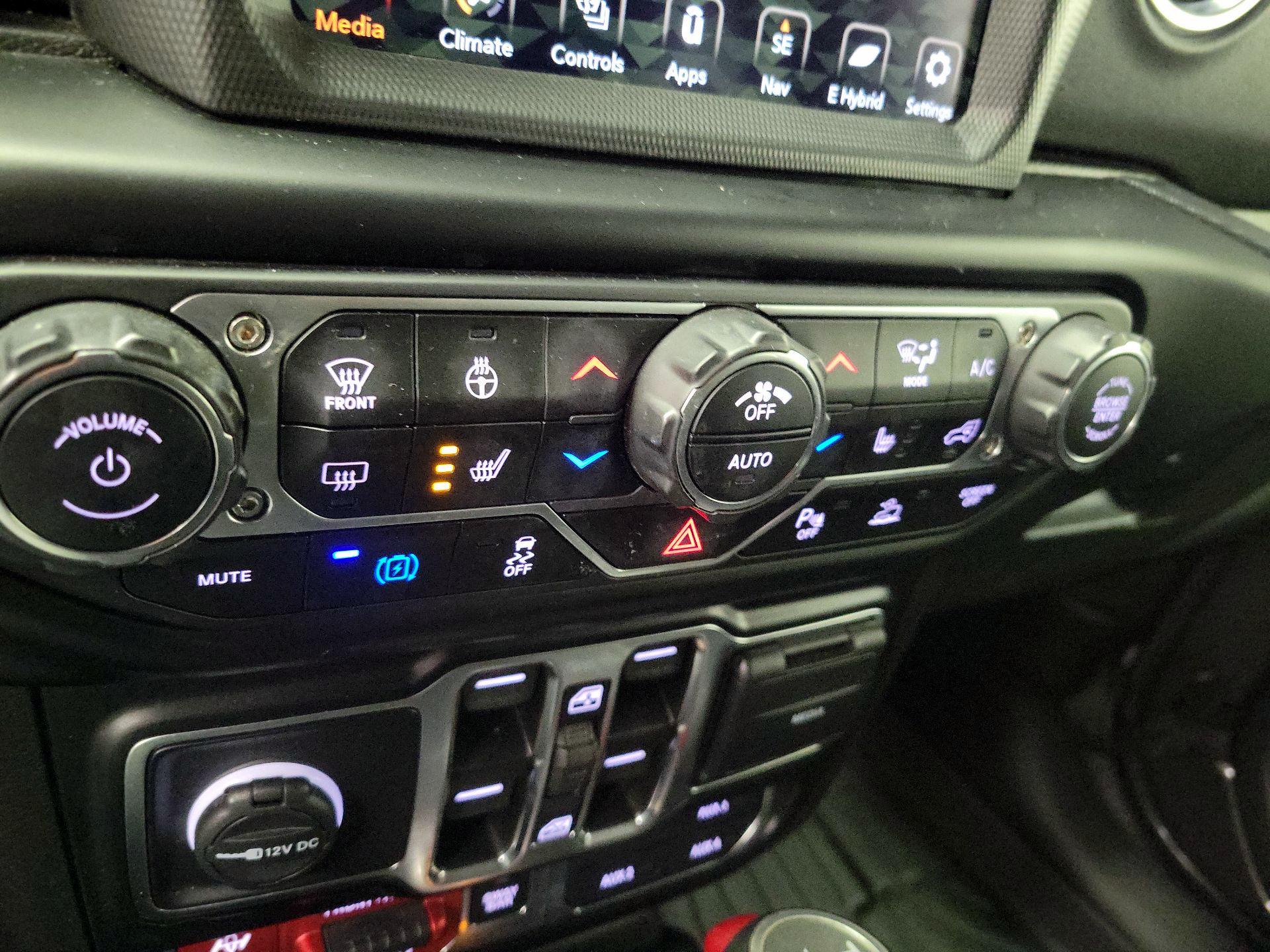 Thumbnail: 2021 Jeep Wrangler - 17