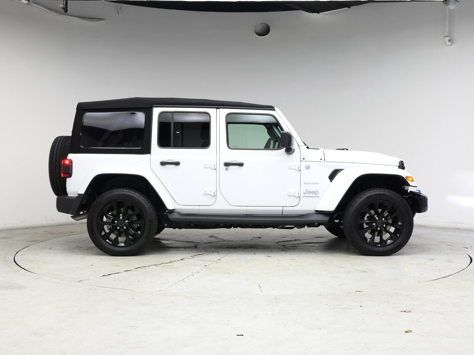 2024 Jeep Wrangler 4xe Sahara 4XE - Photo 8