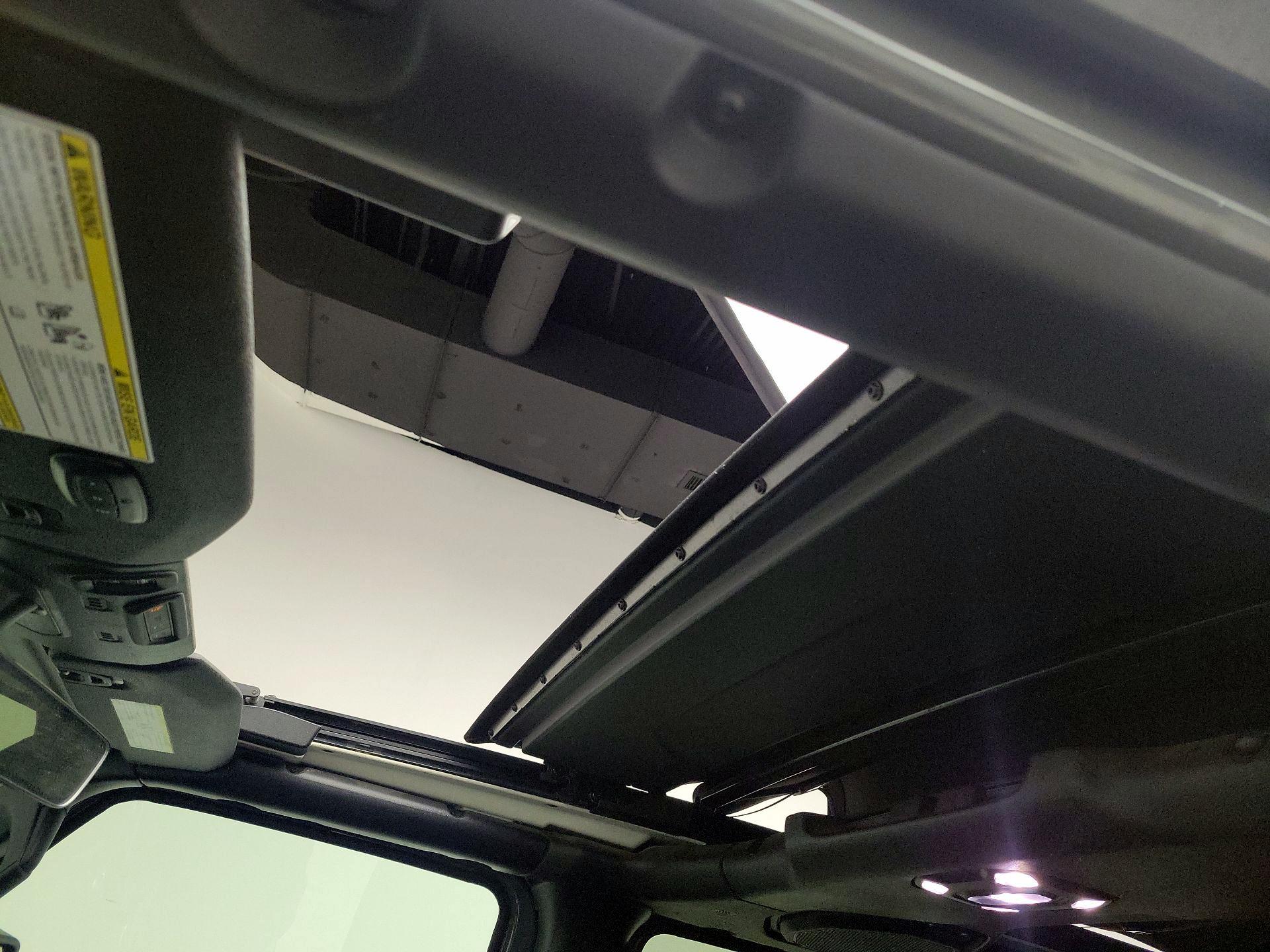 Thumbnail: 2023 Jeep Wrangler - 20