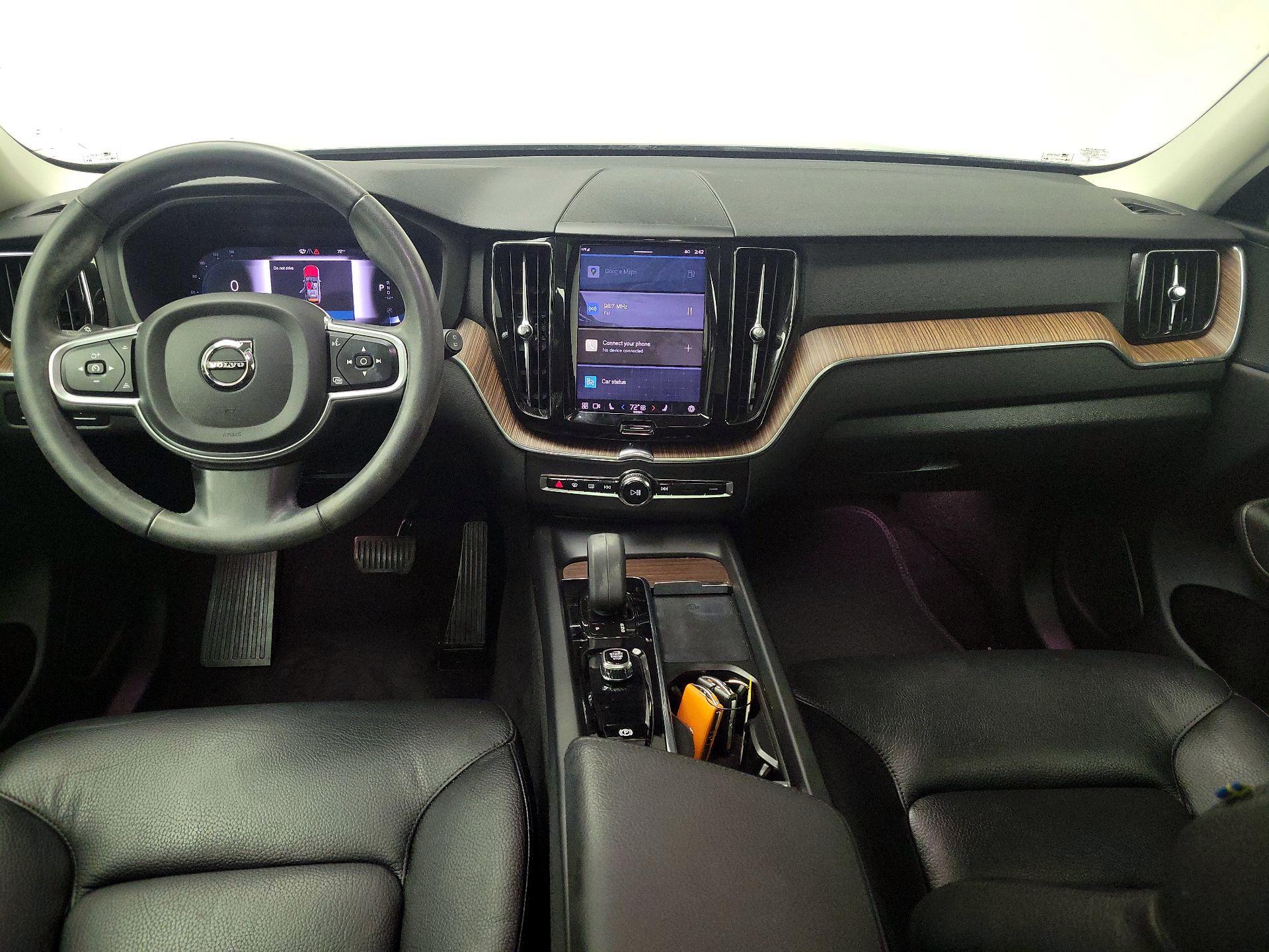 Thumbnail: 2022 Volvo XC60 - 9