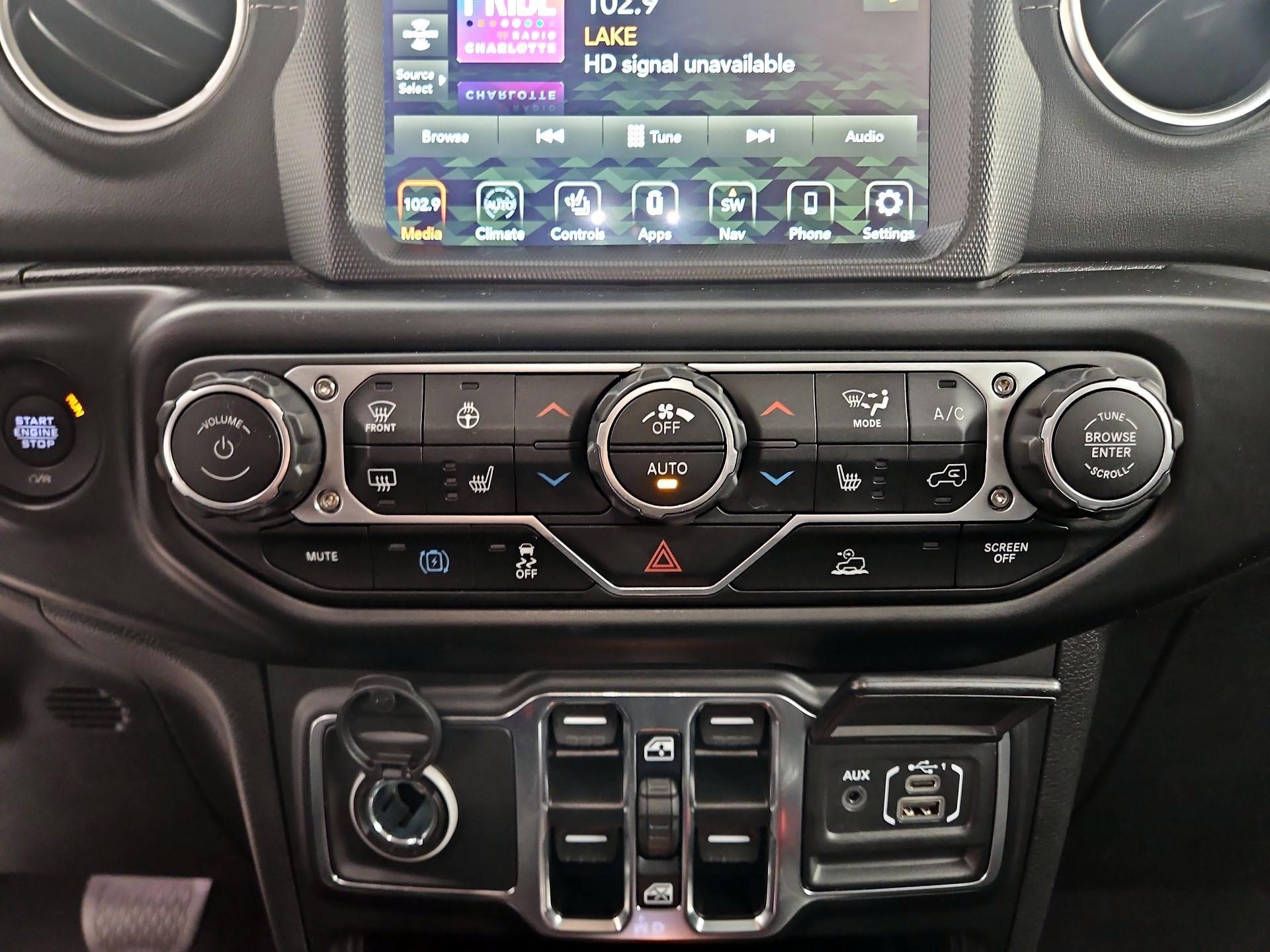 Thumbnail: 2022 Jeep Wrangler - 15