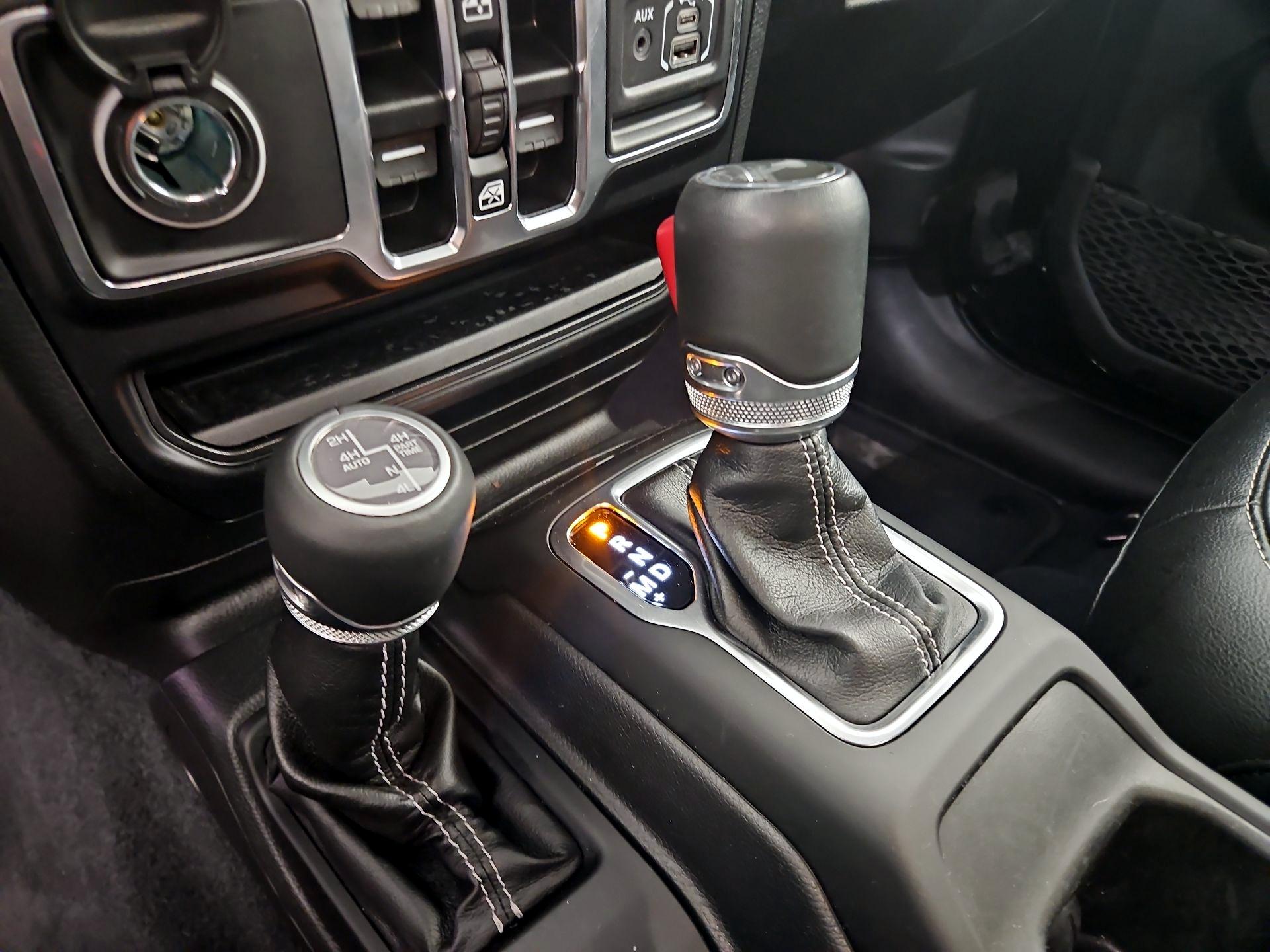 Thumbnail: 2022 Jeep Wrangler - 16