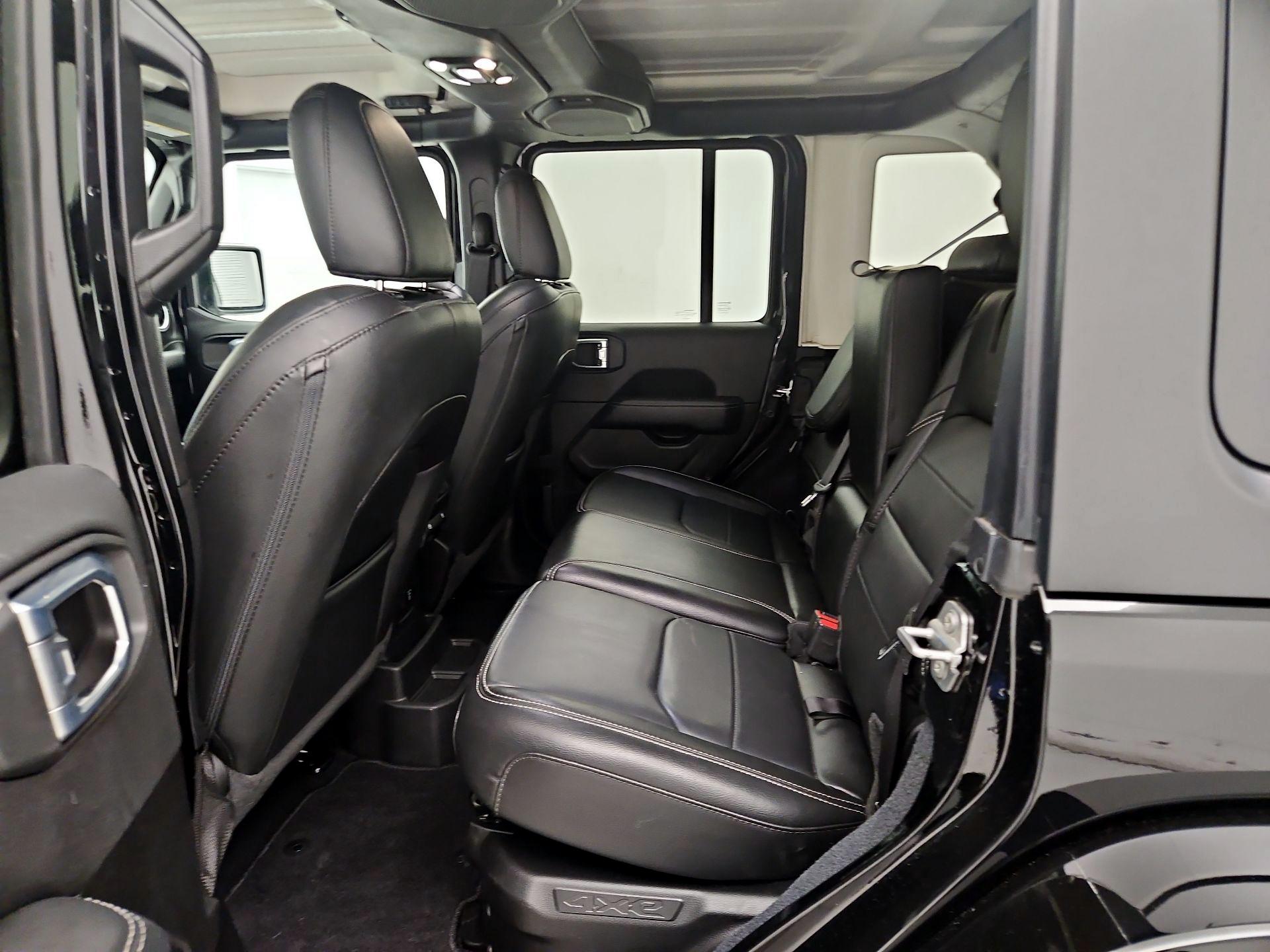 Thumbnail: 2022 Jeep Wrangler - 18