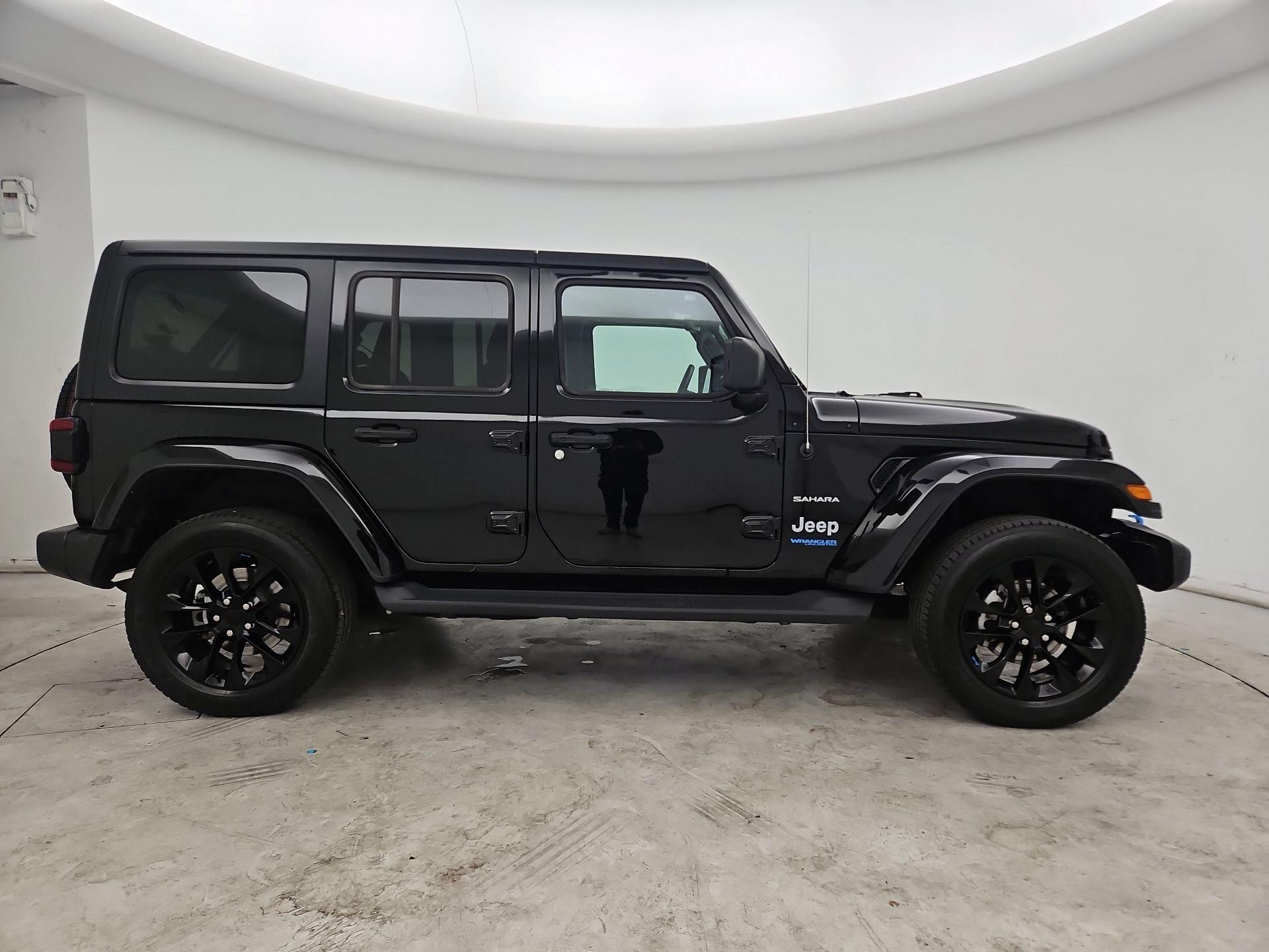 Thumbnail: 2022 Jeep Wrangler - 4