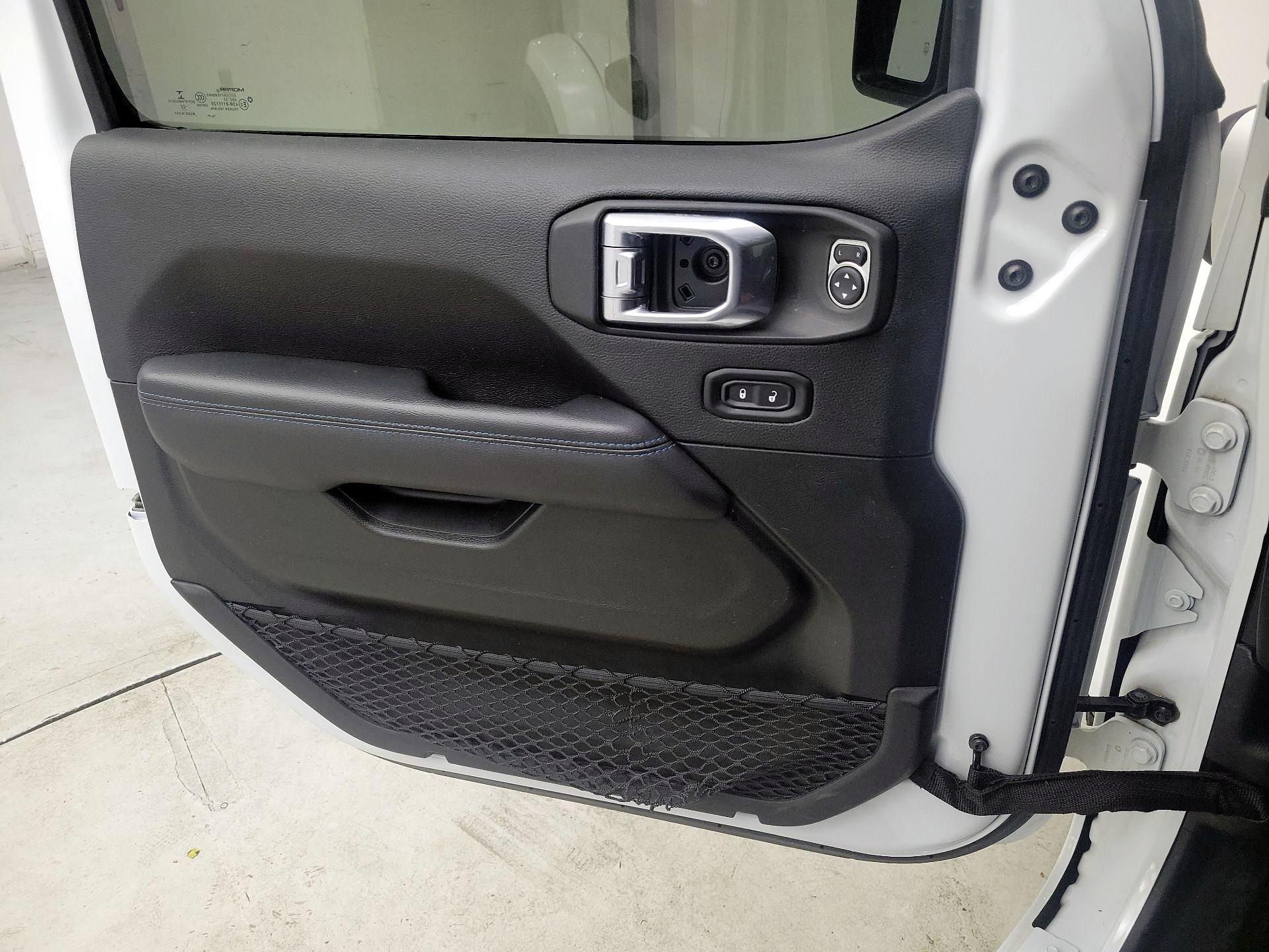 Thumbnail: 2022 Jeep Wrangler - 12