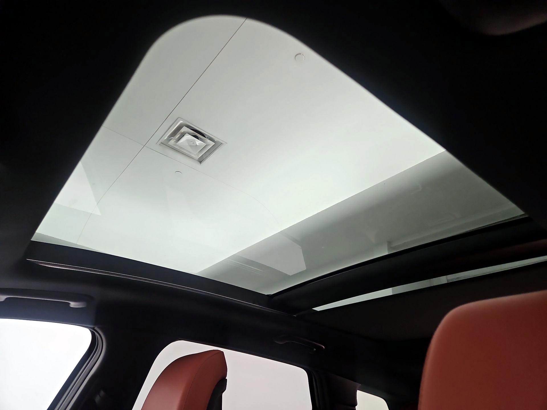 Thumbnail: 2023 Kia Sportage - 18