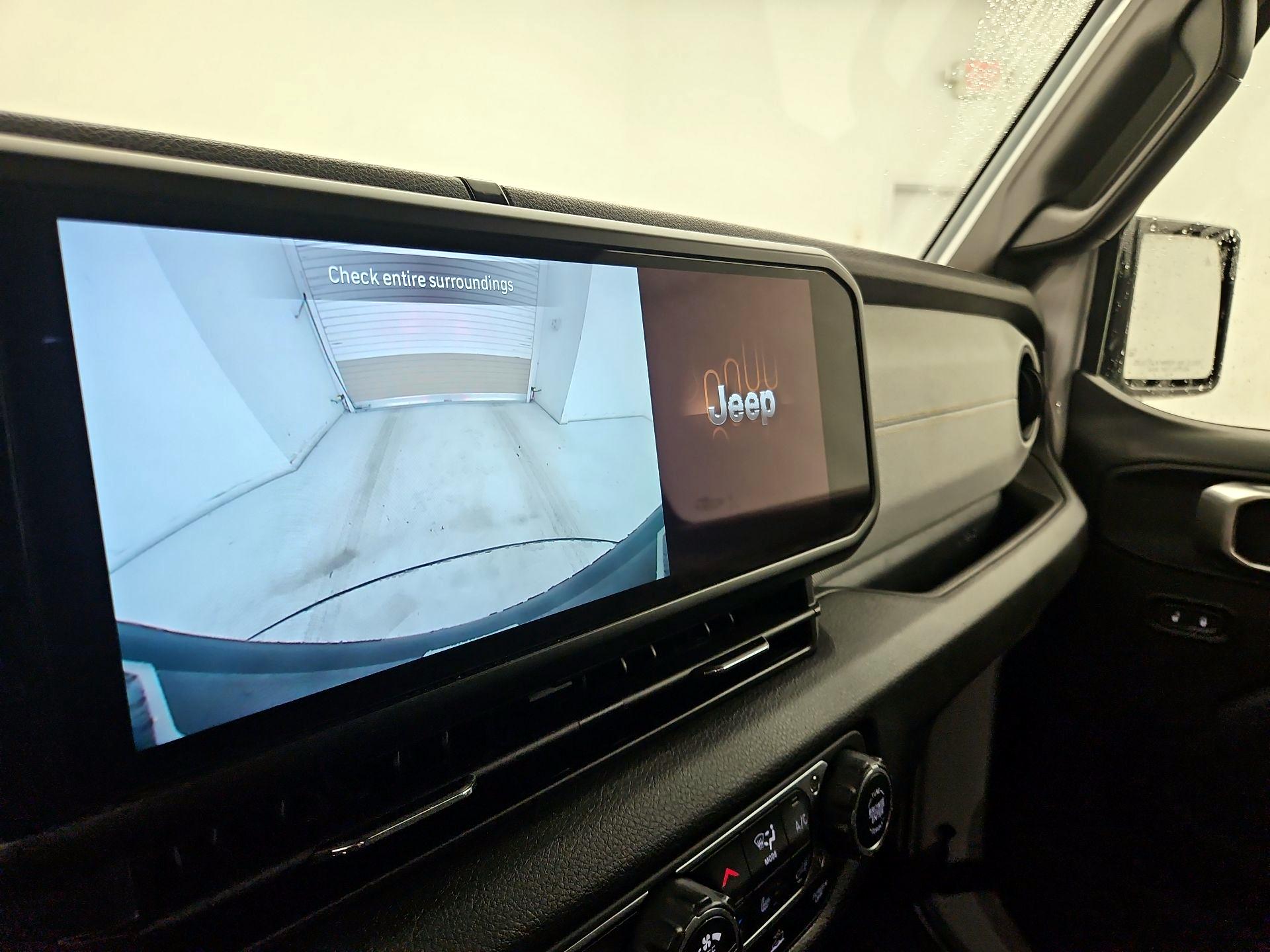 Thumbnail: 2024 Jeep Wrangler - 14